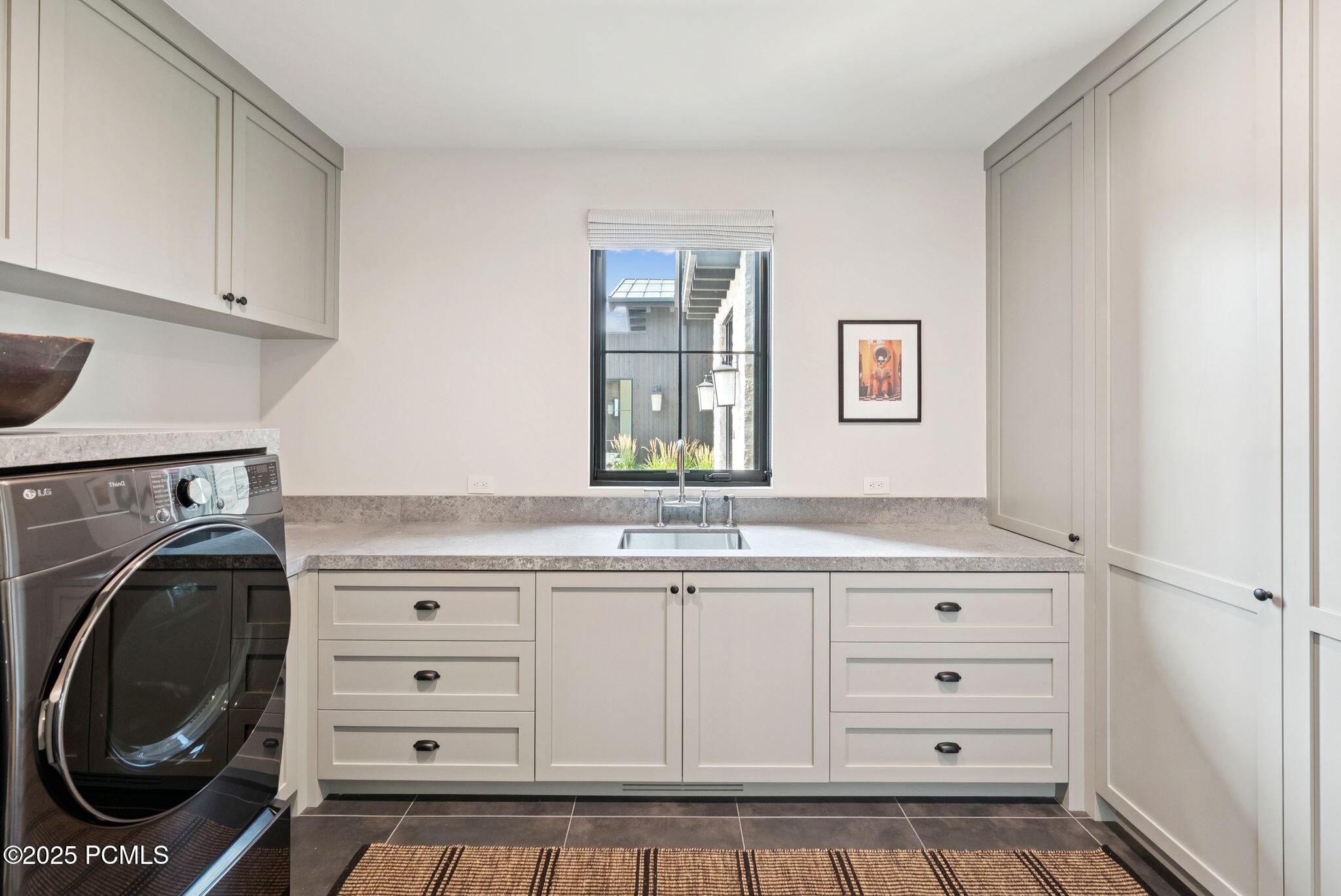 Heber City, Utah 84032, United States, 4 Bedrooms Bedrooms, ,5 BathroomsBathrooms,Residential,Active,200362