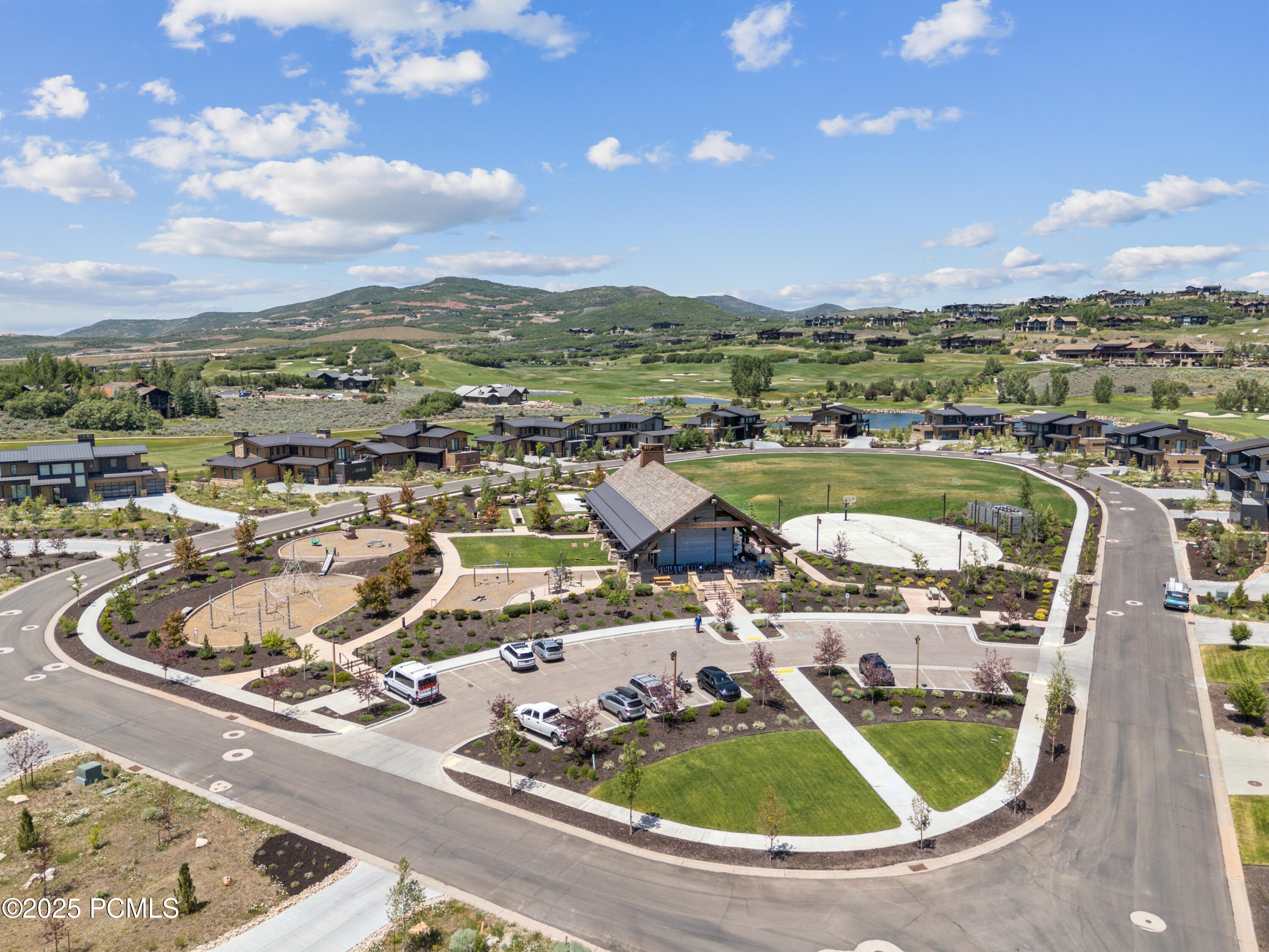 Heber City, Utah 84032, United States, 4 Bedrooms Bedrooms, ,5 BathroomsBathrooms,Residential,Active,200362