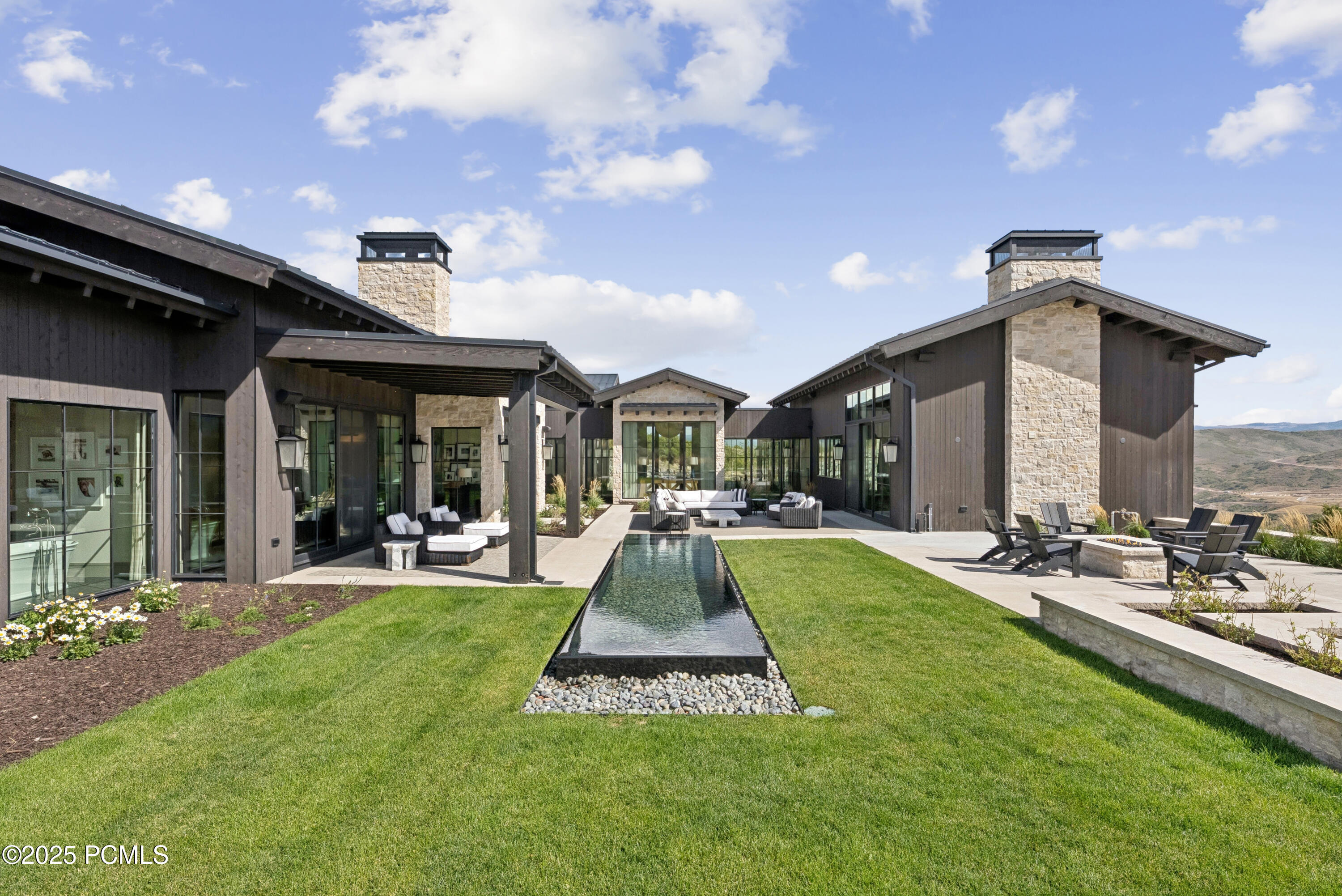 Heber City, Utah 84032, United States, 4 Bedrooms Bedrooms, ,5 BathroomsBathrooms,Residential,Active,200362