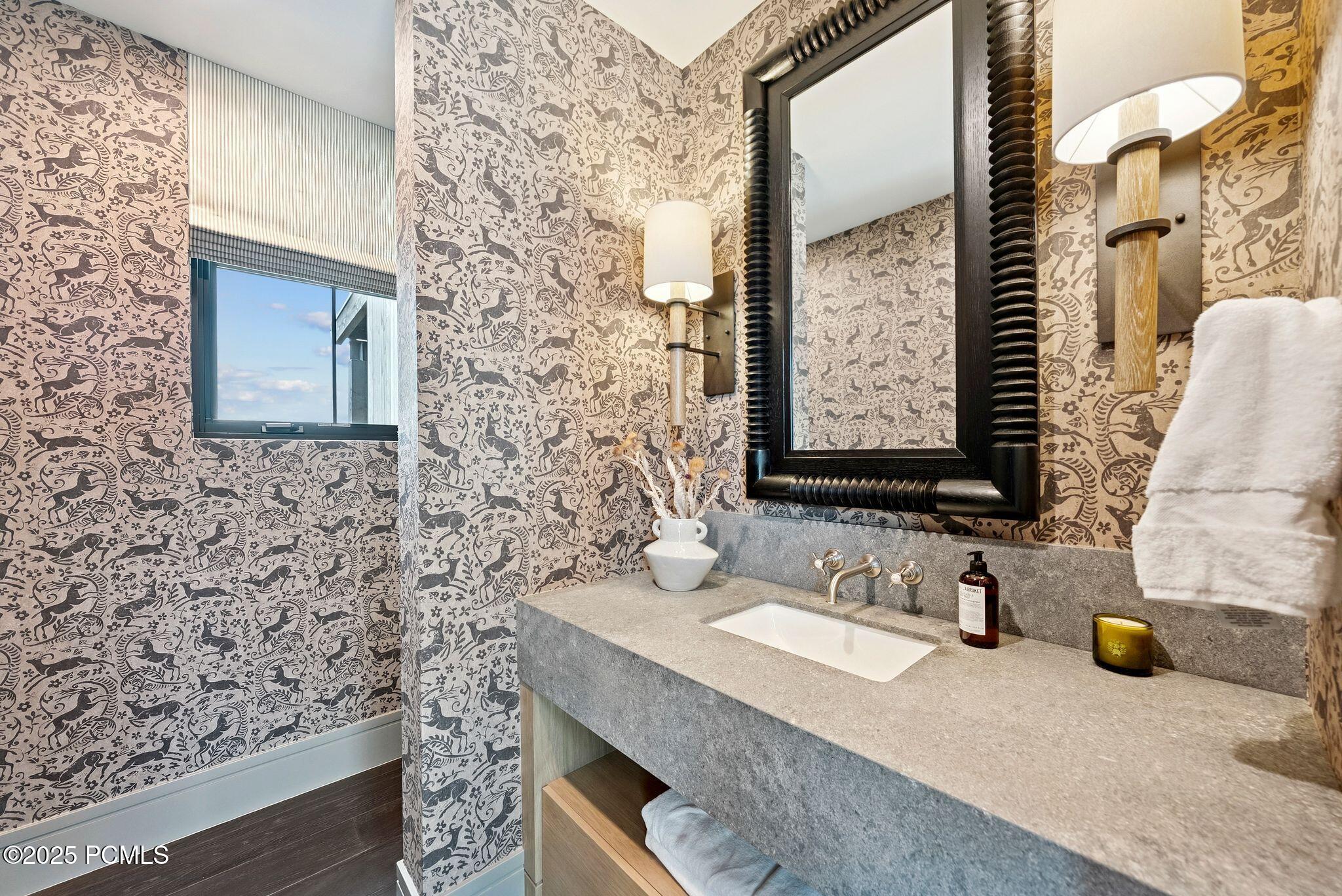 Heber City, Utah 84032, United States, 4 Bedrooms Bedrooms, ,5 BathroomsBathrooms,Residential,Active,200362