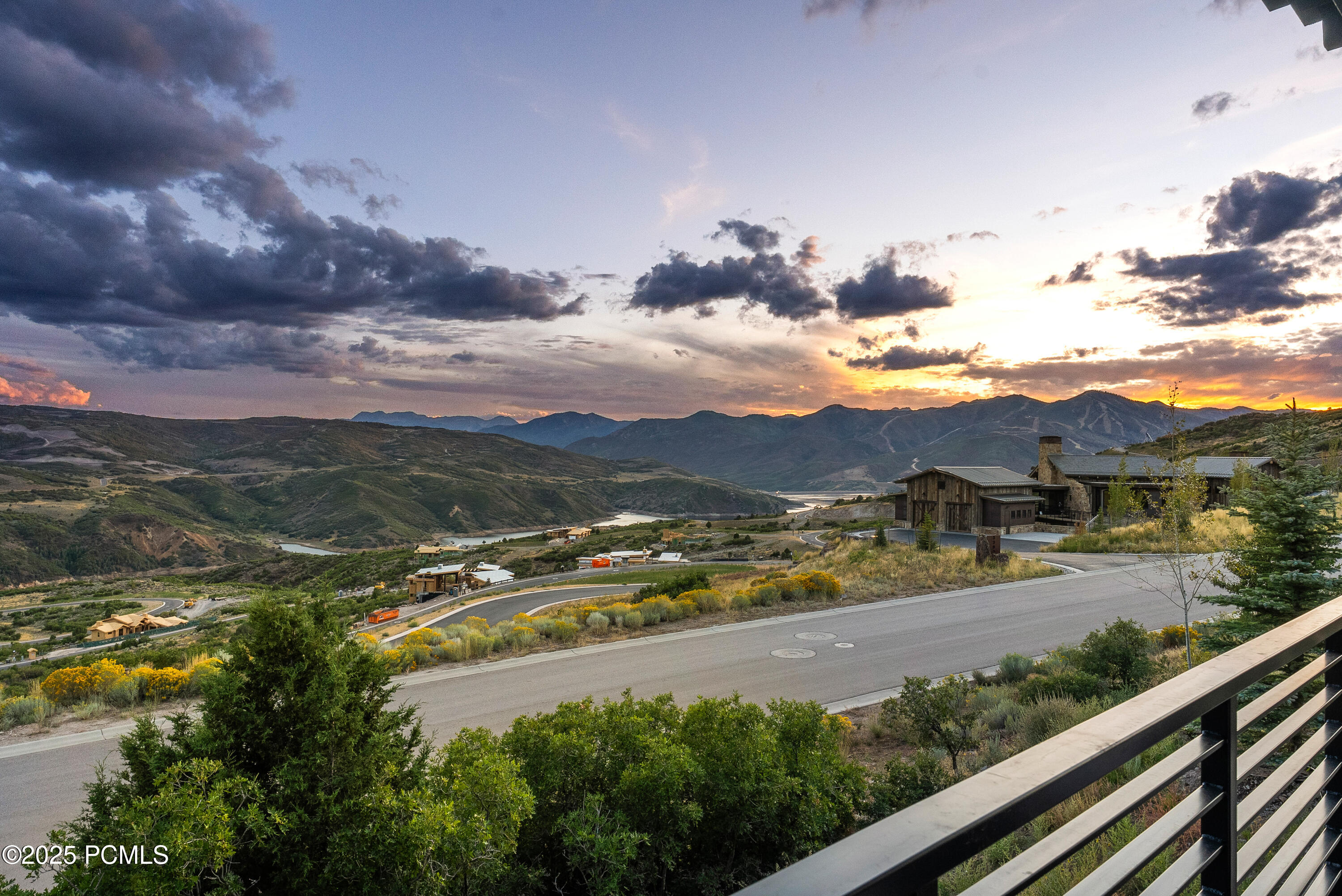 Heber City, Utah 84032, United States, 4 Bedrooms Bedrooms, ,5 BathroomsBathrooms,Residential,Active,200362