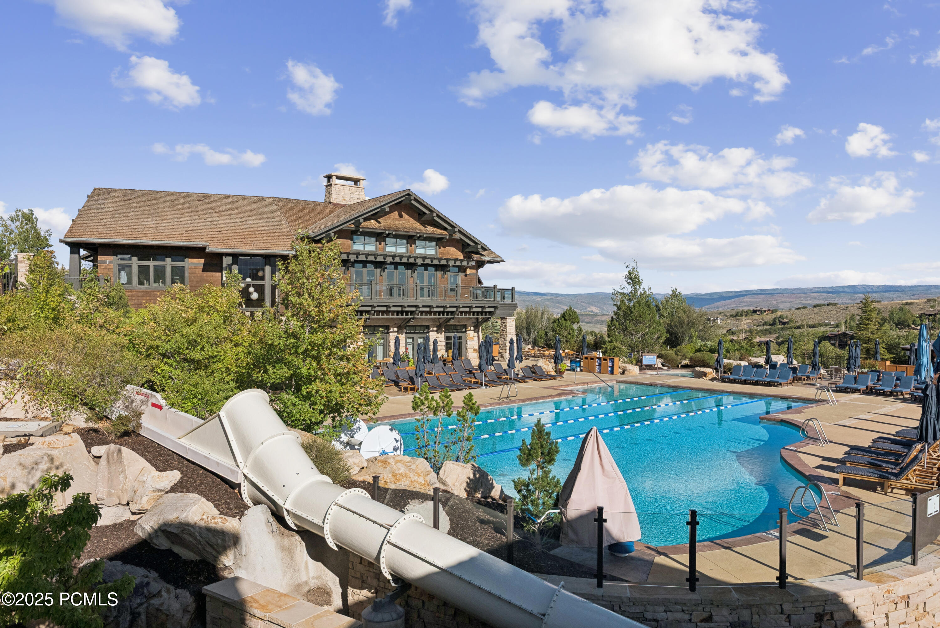 Heber City, Utah 84032, United States, 4 Bedrooms Bedrooms, ,5 BathroomsBathrooms,Residential,Active,200362