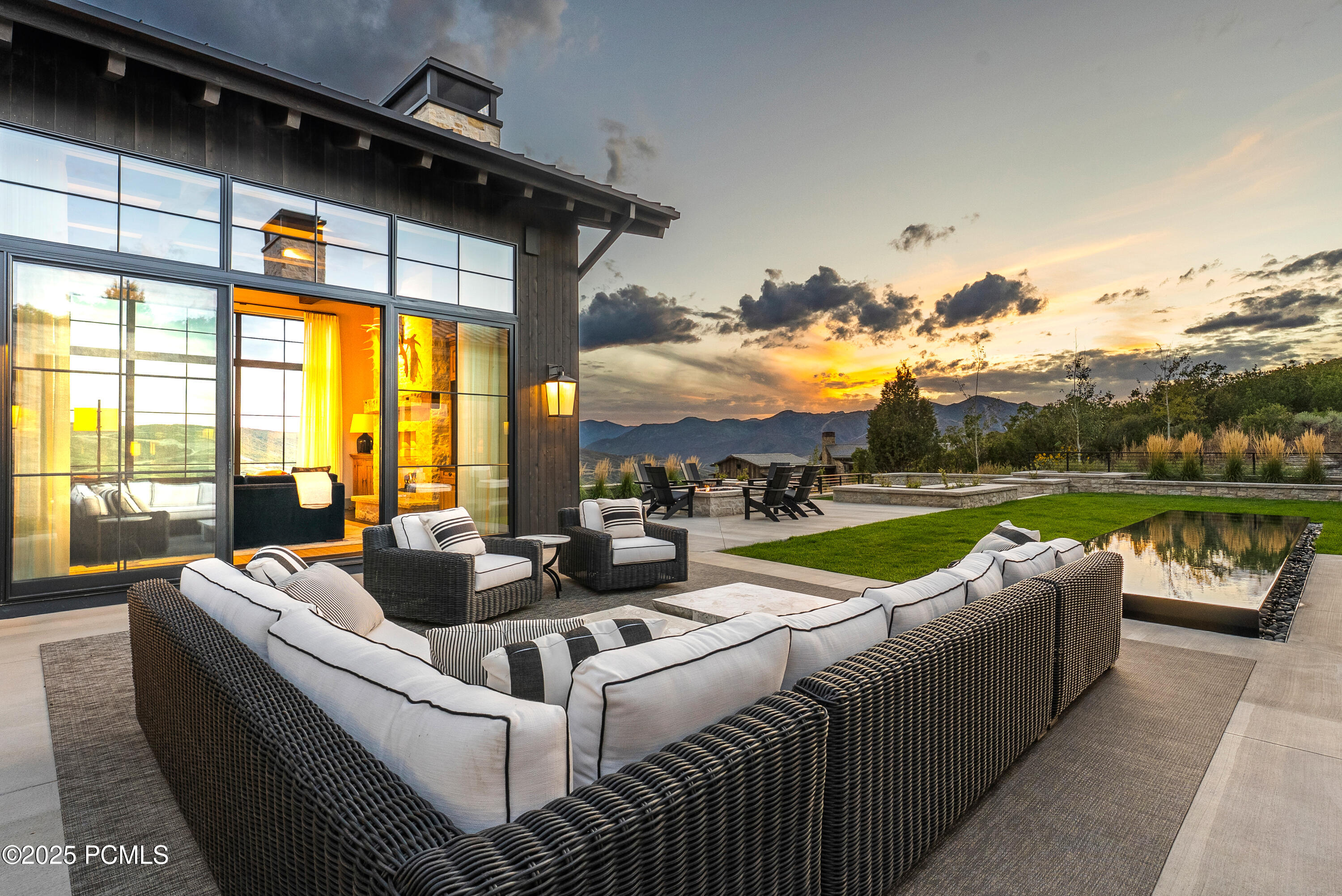 Heber City, Utah 84032, United States, 4 Bedrooms Bedrooms, ,5 BathroomsBathrooms,Residential,Active,200362