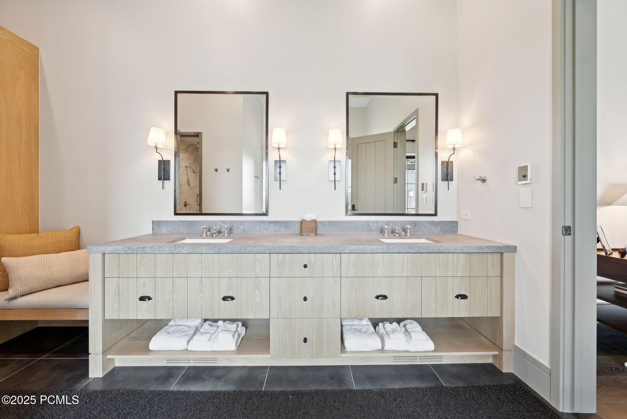 Heber City, Utah 84032, United States, 4 Bedrooms Bedrooms, ,5 BathroomsBathrooms,Residential,Active,200362