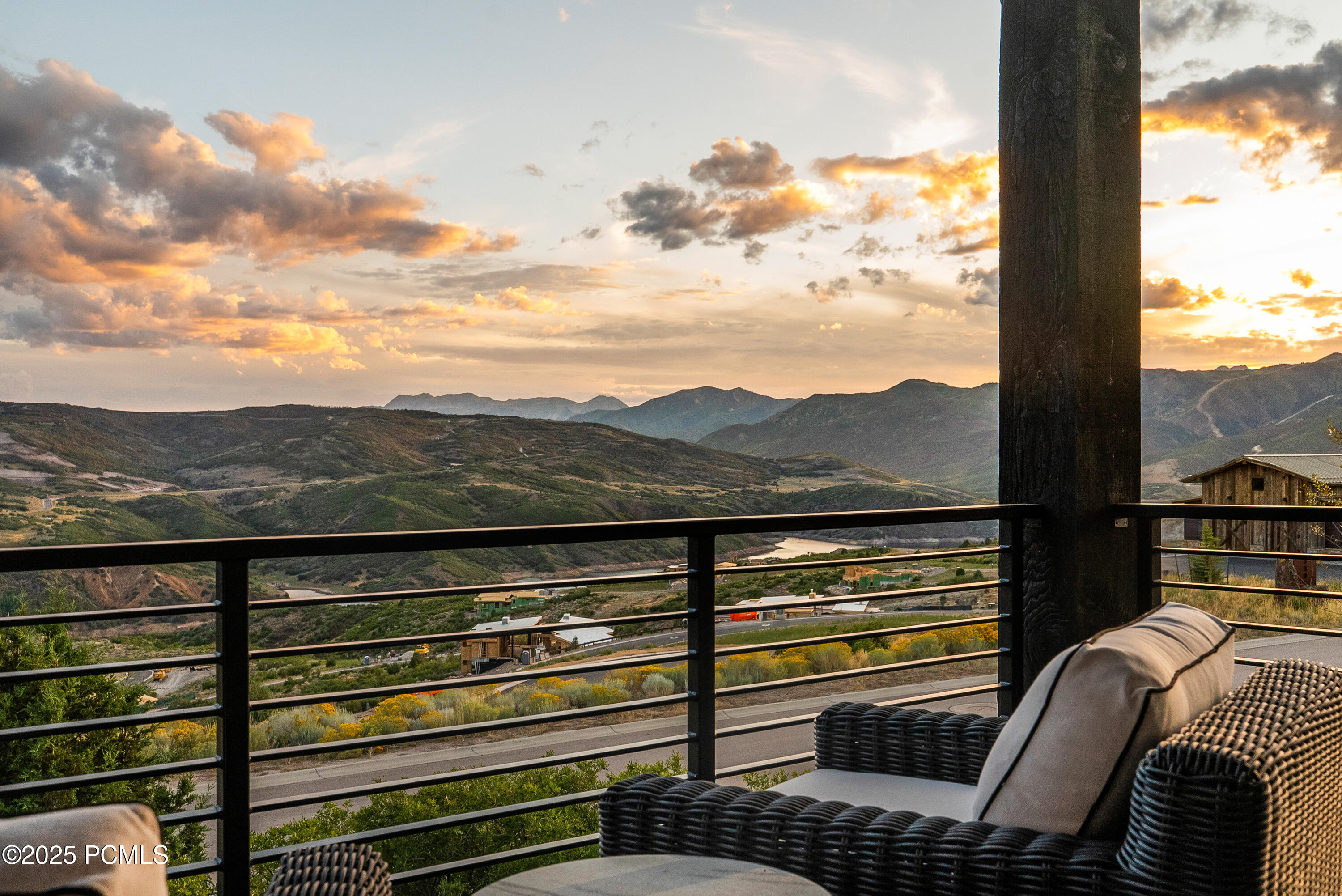 Heber City, Utah 84032, United States, 4 Bedrooms Bedrooms, ,5 BathroomsBathrooms,Residential,Active,200362