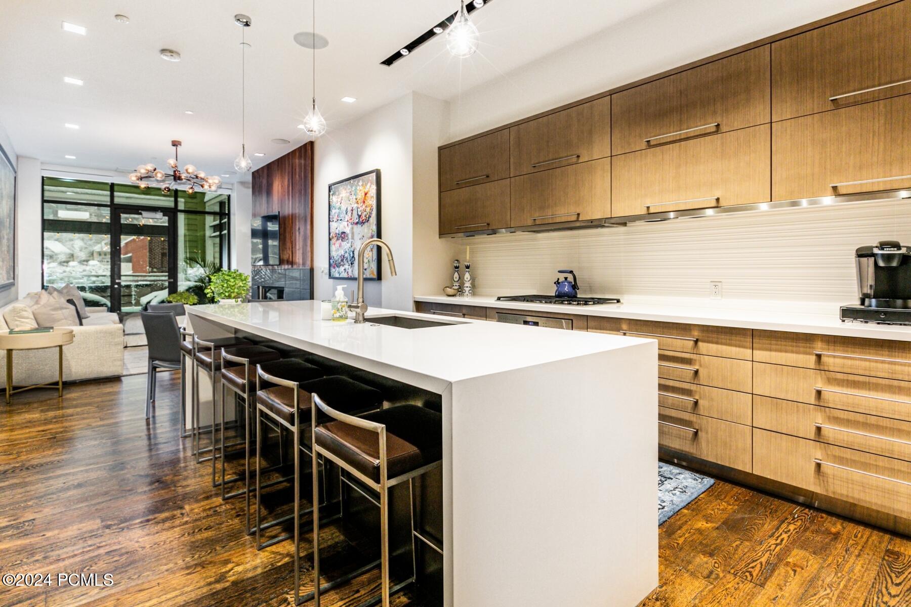 Park City, Utah 84060, United States, 3 Bedrooms Bedrooms, ,3 BathroomsBathrooms,Residential,Pending,35368