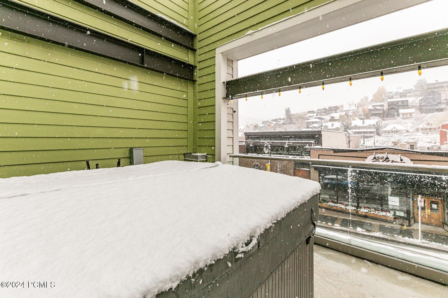 Park City, Utah 84060, United States, 3 Bedrooms Bedrooms, ,3 BathroomsBathrooms,Residential,Pending,35368