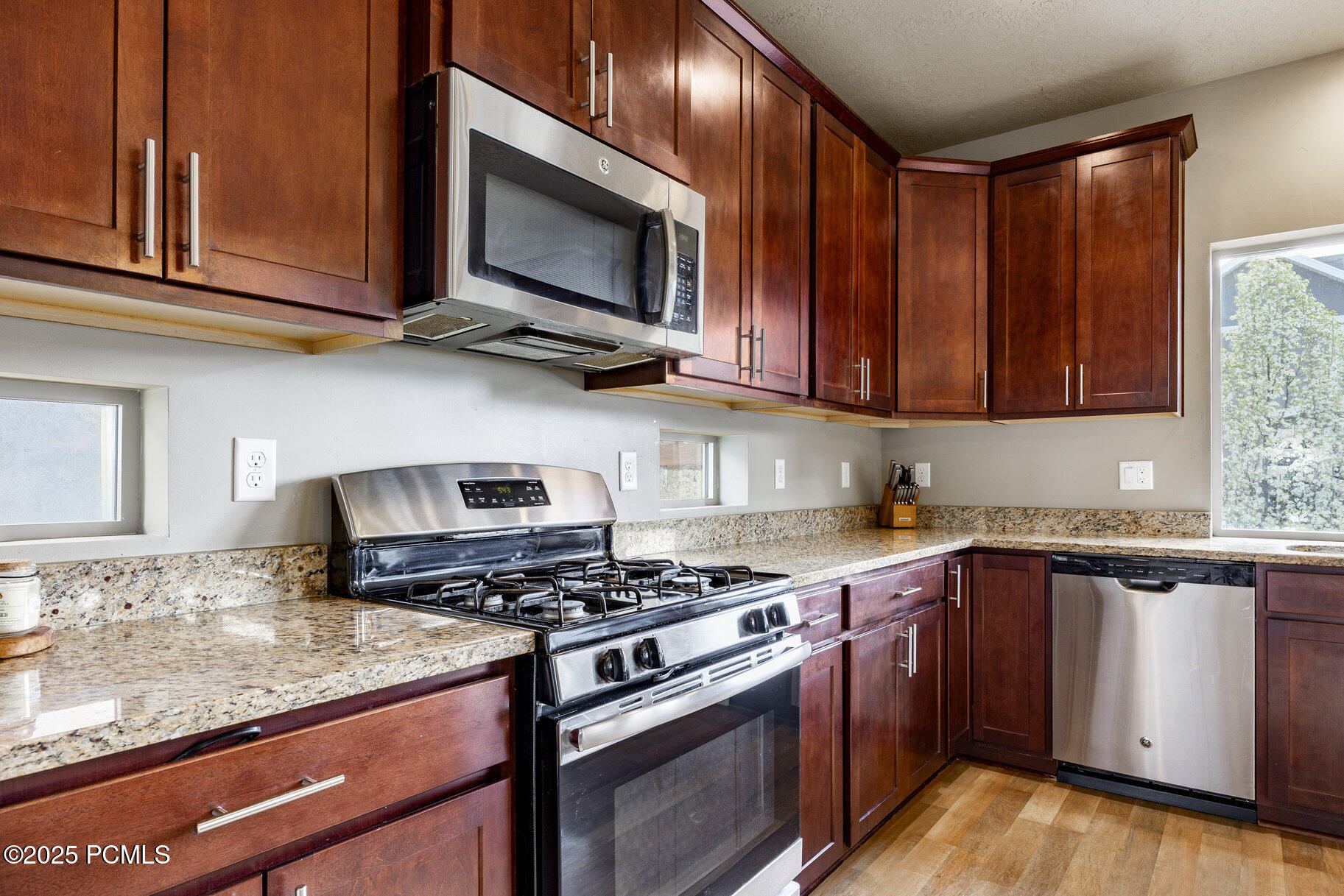 1096 S Meadow Walk Drive, Heber City, Utah image 16