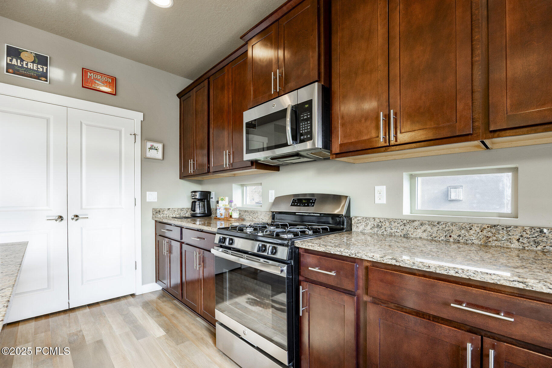 1096 S Meadow Walk Drive, Heber City, Utah image 13