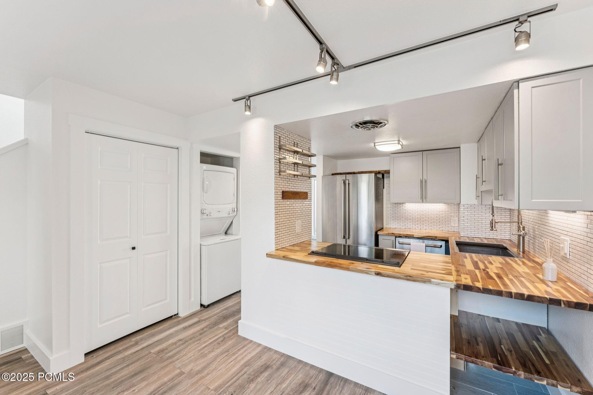 Park City, Utah 84060, United States, 2 Bedrooms Bedrooms, ,2 BathroomsBathrooms,Residential,Active,192434