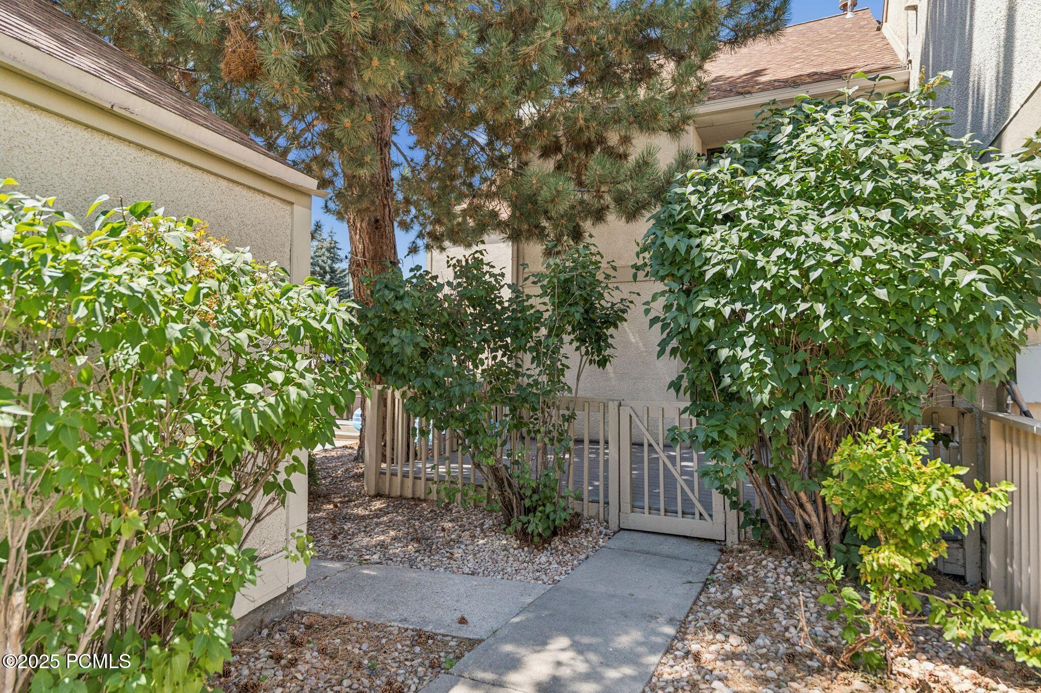 Park City, Utah 84060, United States, 2 Bedrooms Bedrooms, ,2 BathroomsBathrooms,Residential,Active,192434