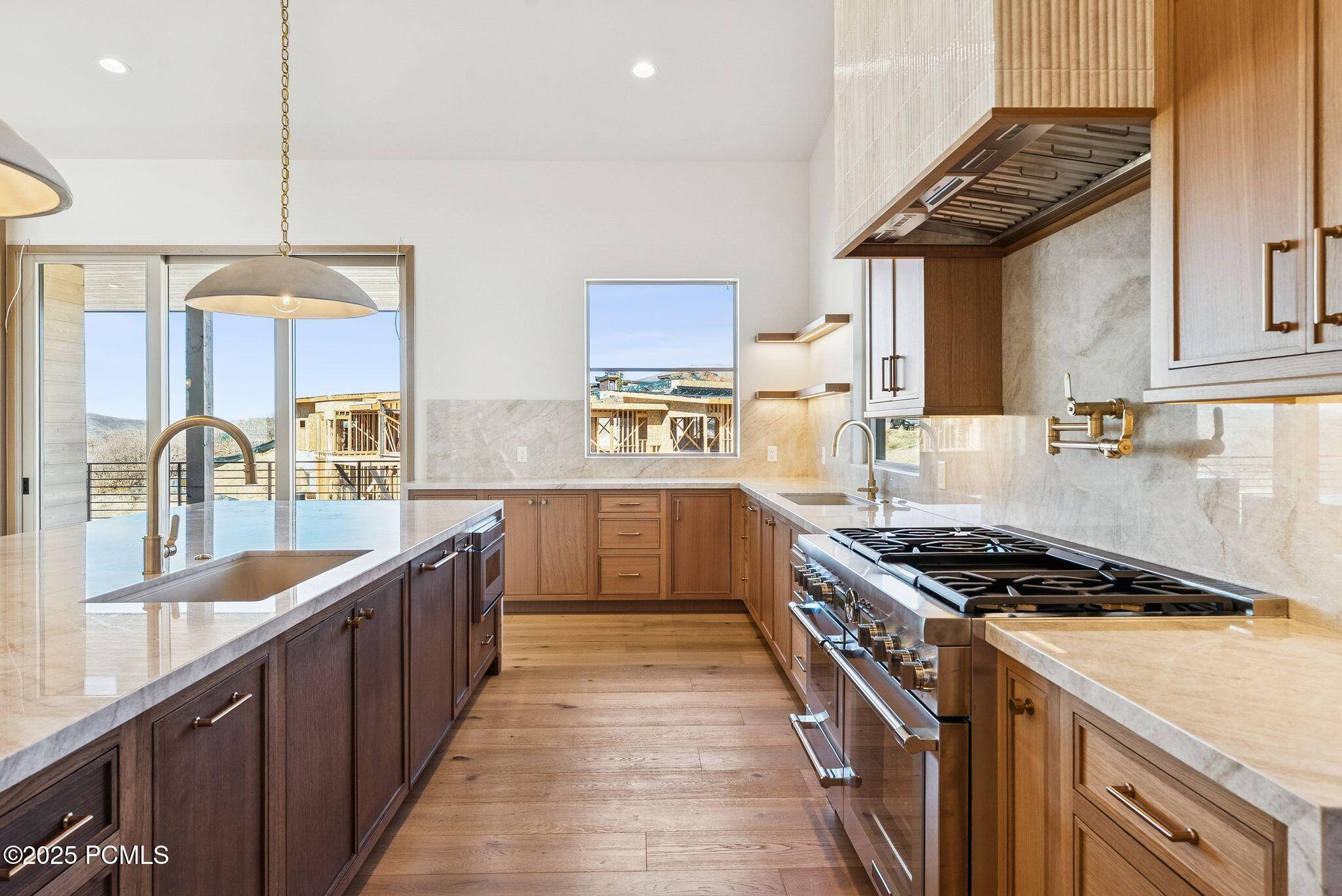 Kamas, Utah 84036, United States, 5 Bedrooms Bedrooms, ,6 BathroomsBathrooms,Residential,Active,215446