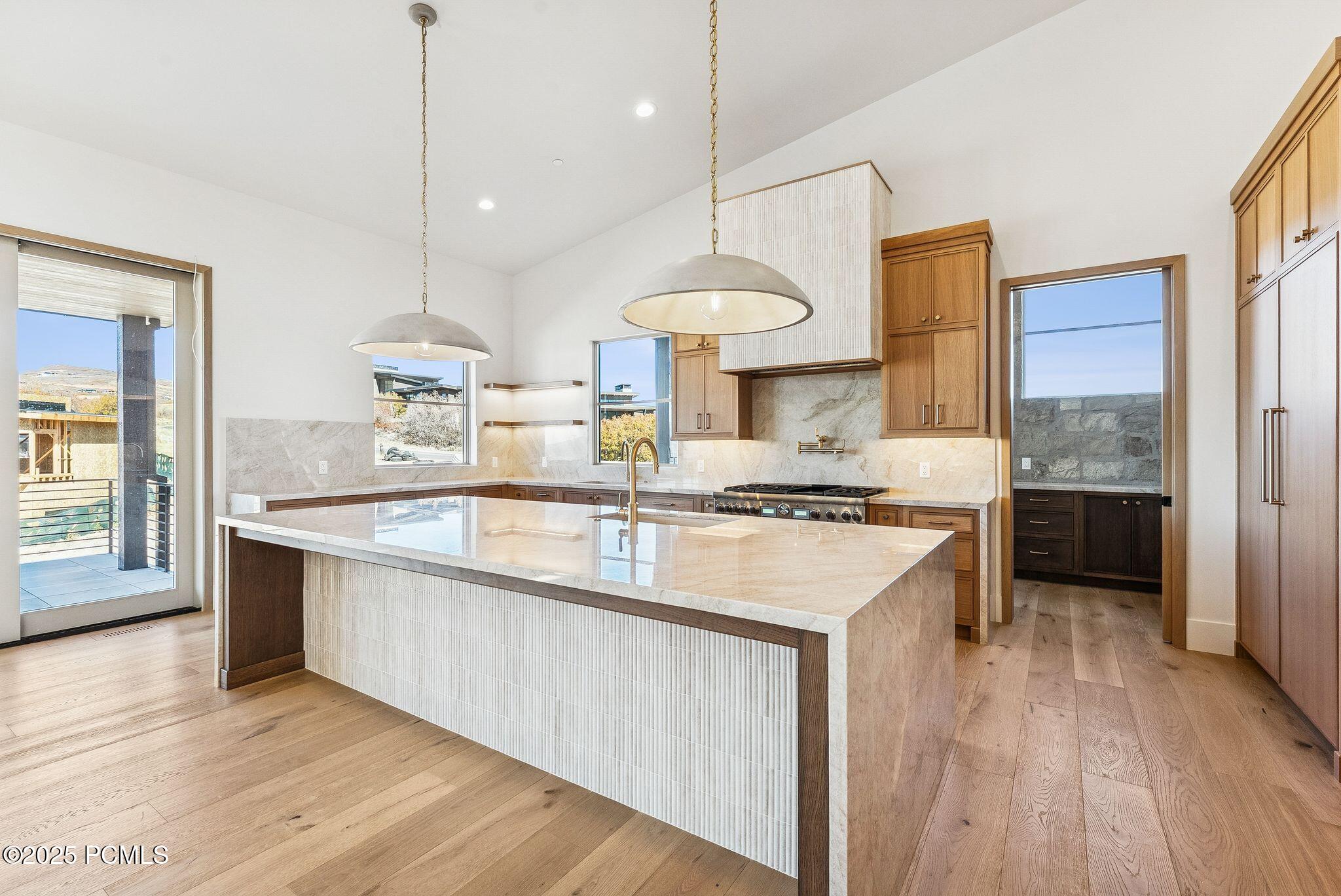 Kamas, Utah 84036, United States, 5 Bedrooms Bedrooms, ,6 BathroomsBathrooms,Residential,Active,215446