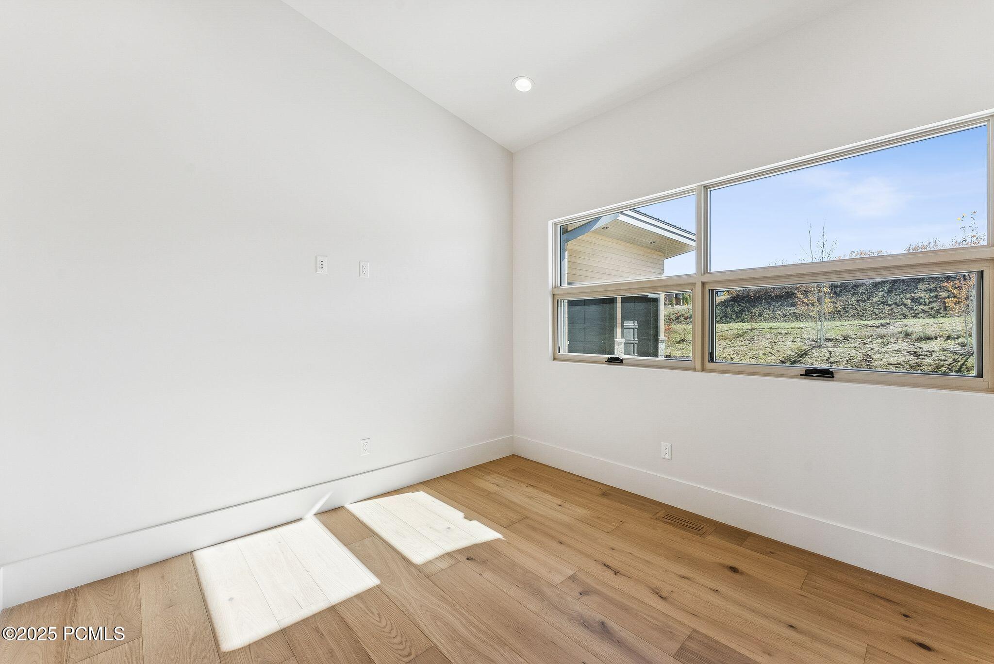 Kamas, Utah 84036, United States, 5 Bedrooms Bedrooms, ,6 BathroomsBathrooms,Residential,Active,215446