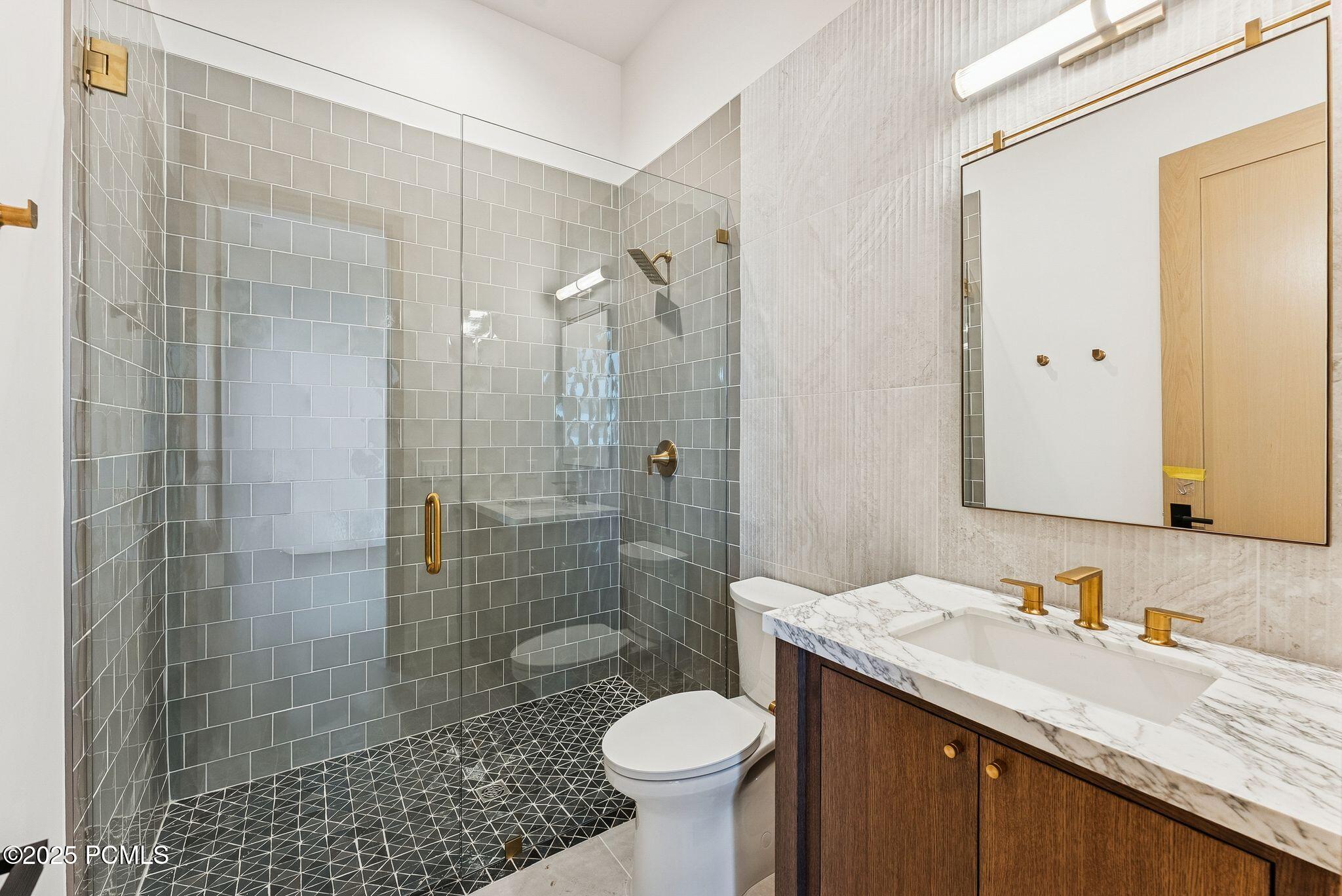 Kamas, Utah 84036, United States, 5 Bedrooms Bedrooms, ,6 BathroomsBathrooms,Residential,Active,215446