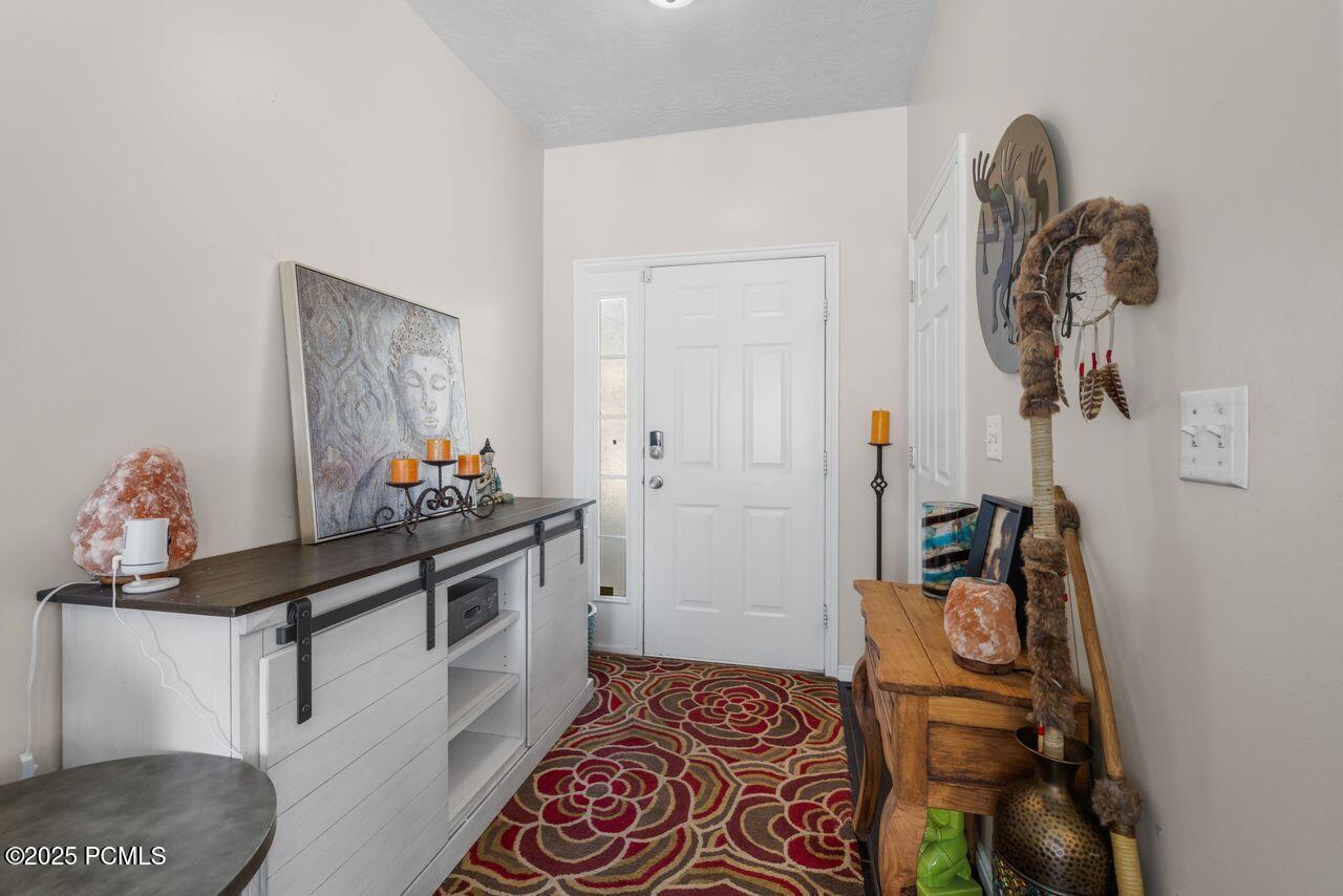 7819 S Spruce Tree Lane, Sandy, Utah image 2