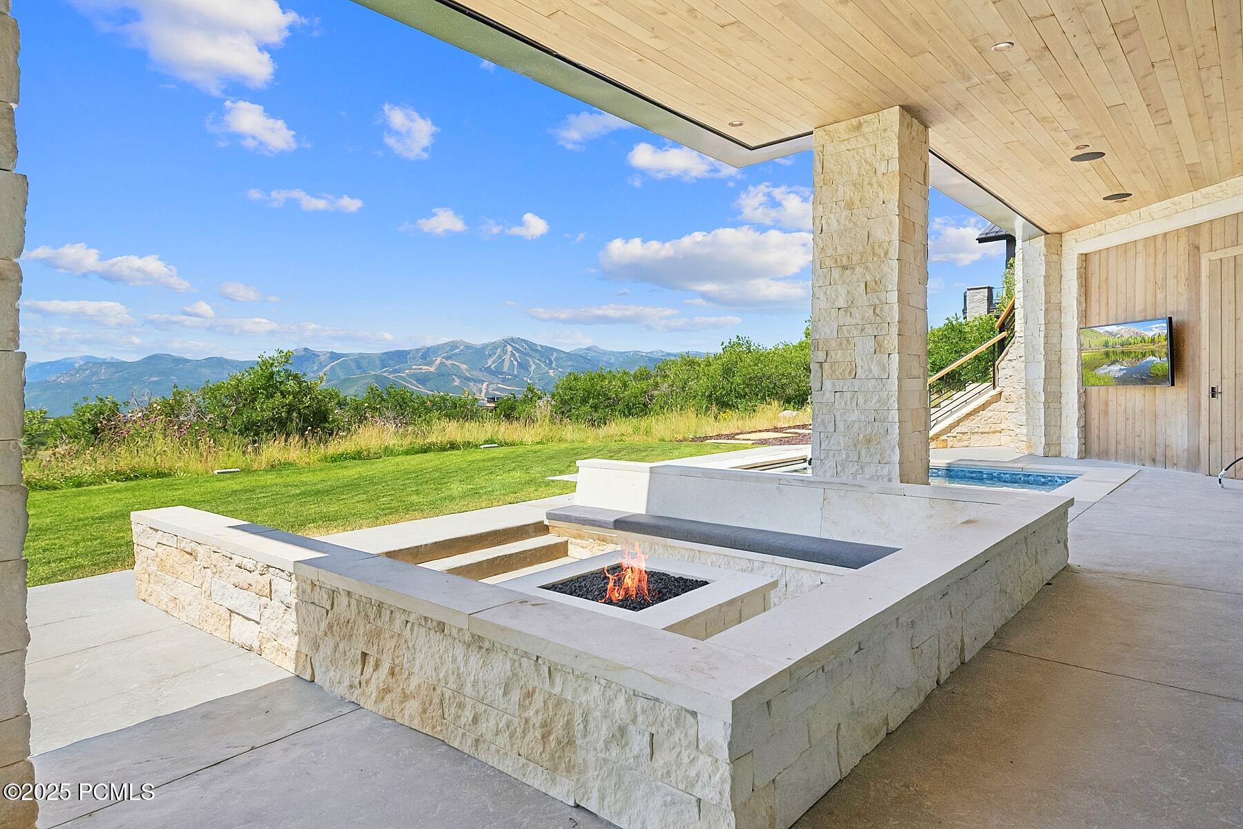 Kamas, Utah 84036, United States, 7 Bedrooms Bedrooms, ,9 BathroomsBathrooms,Residential,Active,187415