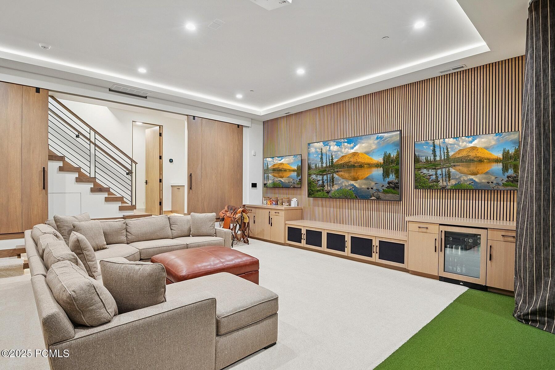 Kamas, Utah 84036, United States, 7 Bedrooms Bedrooms, ,9 BathroomsBathrooms,Residential,Active,187415