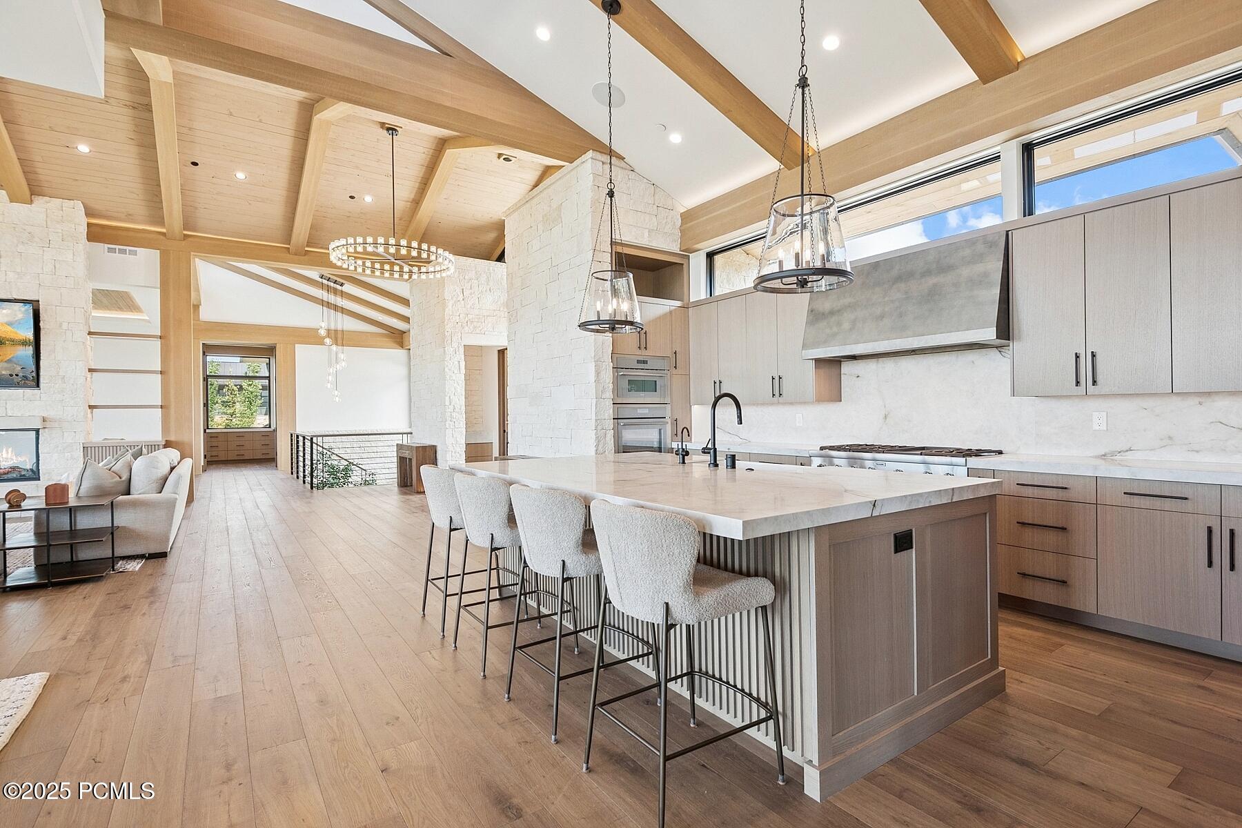 Kamas, Utah 84036, United States, 7 Bedrooms Bedrooms, ,9 BathroomsBathrooms,Residential,Active,187415