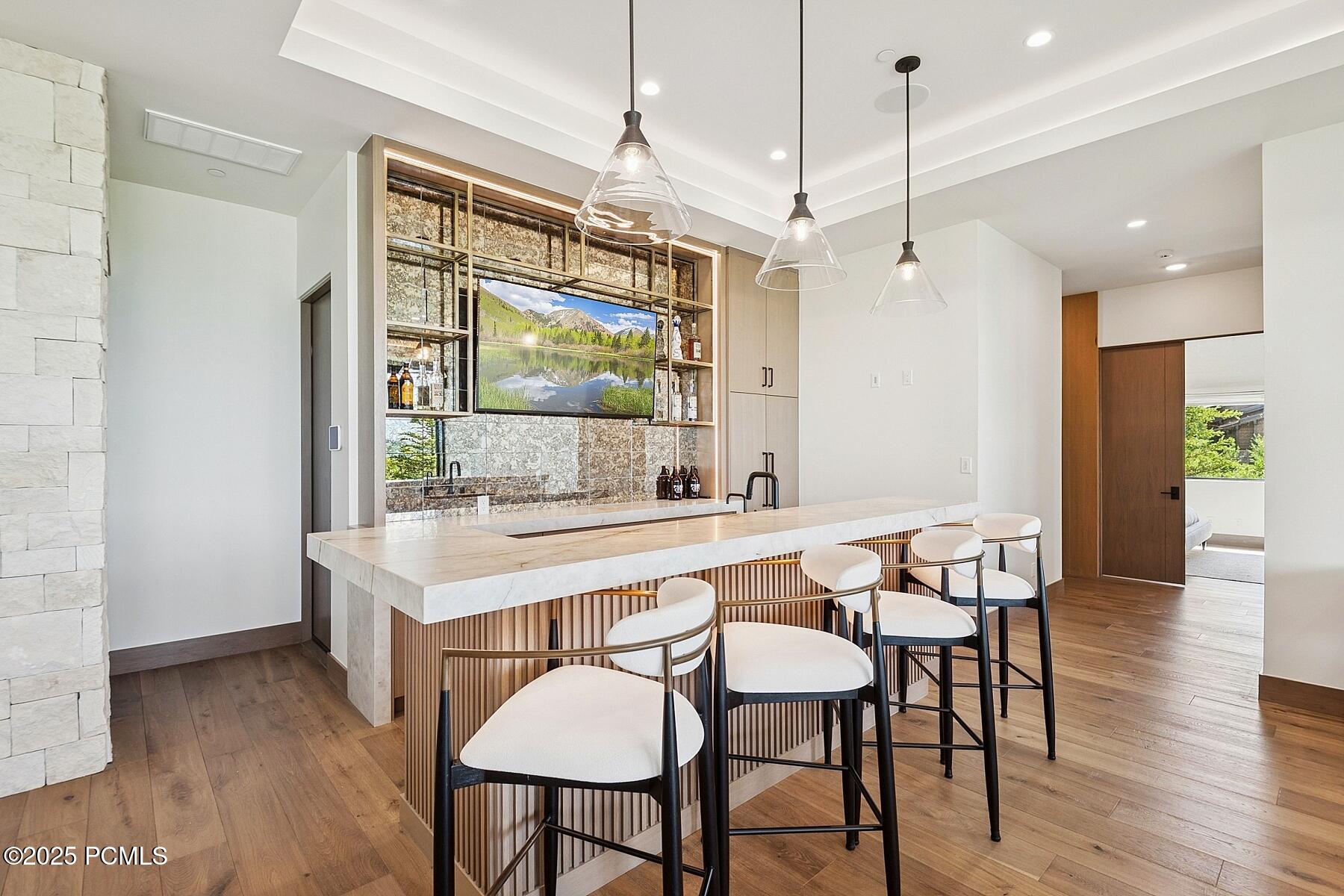 Kamas, Utah 84036, United States, 7 Bedrooms Bedrooms, ,9 BathroomsBathrooms,Residential,Active,187415