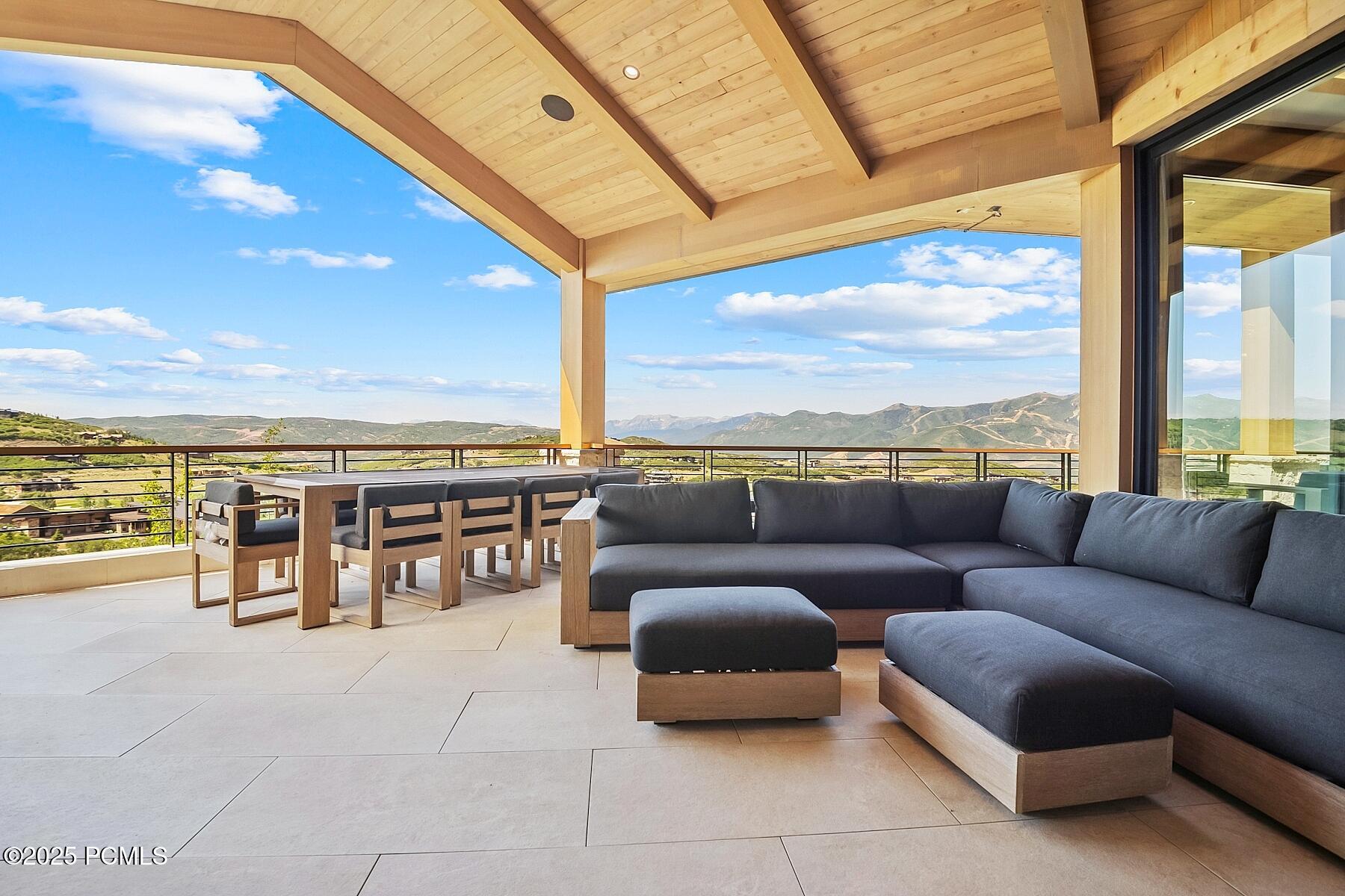 Kamas, Utah 84036, United States, 7 Bedrooms Bedrooms, ,9 BathroomsBathrooms,Residential,Active,187415