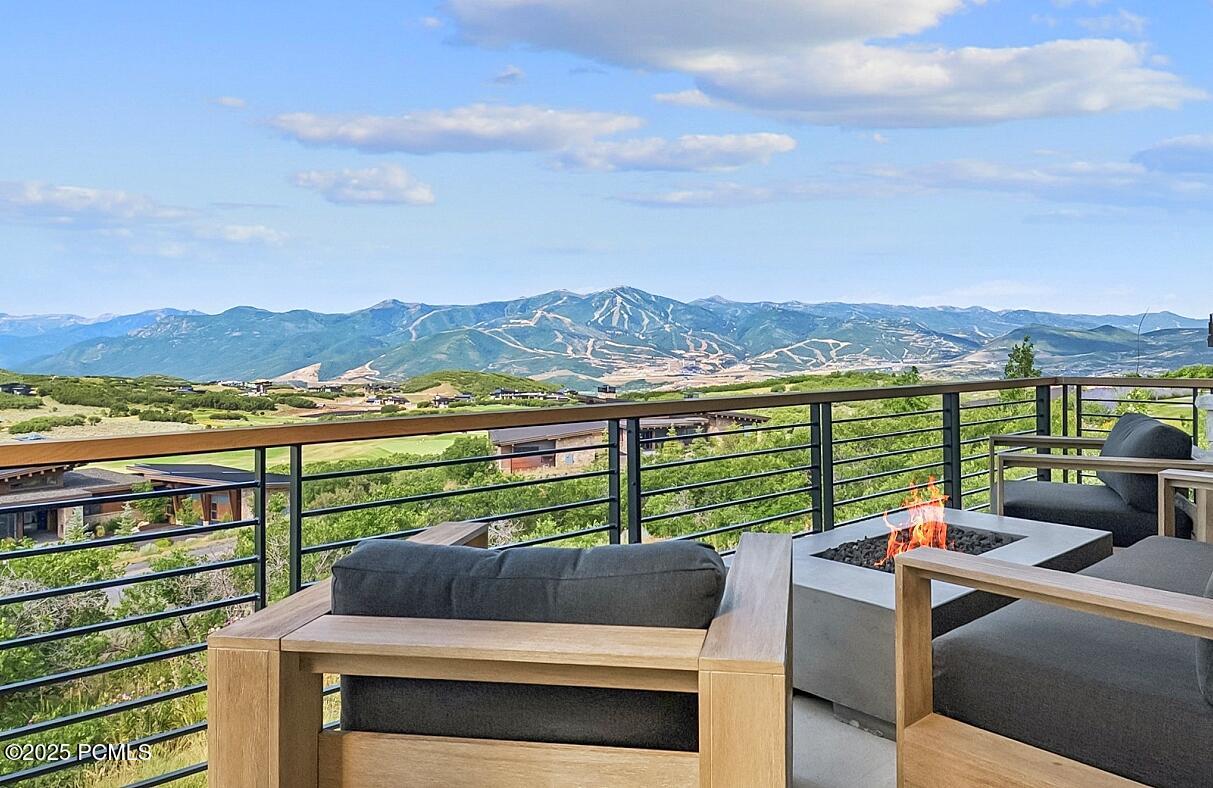 Kamas, Utah 84036, United States, 7 Bedrooms Bedrooms, ,9 BathroomsBathrooms,Residential,Active,187415