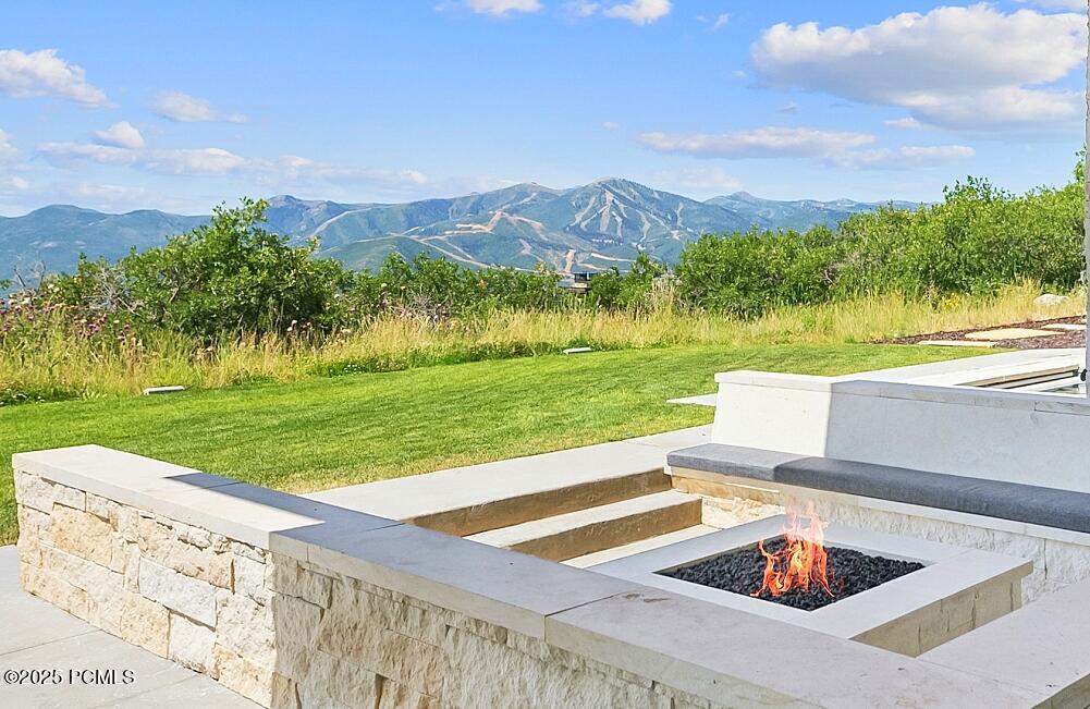 Kamas, Utah 84036, United States, 7 Bedrooms Bedrooms, ,9 BathroomsBathrooms,Residential,Active,187415