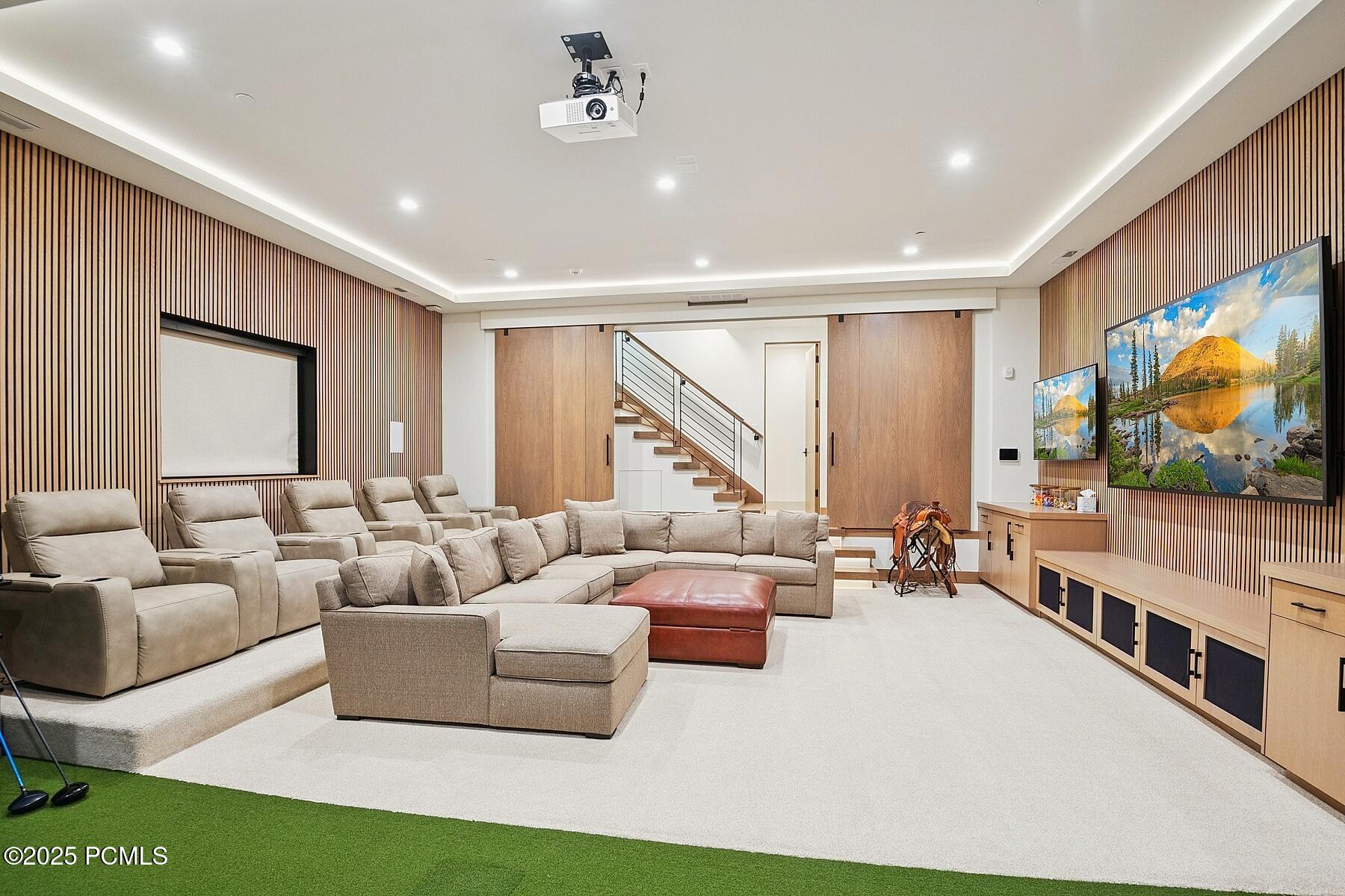 Kamas, Utah 84036, United States, 7 Bedrooms Bedrooms, ,9 BathroomsBathrooms,Residential,Active,187415