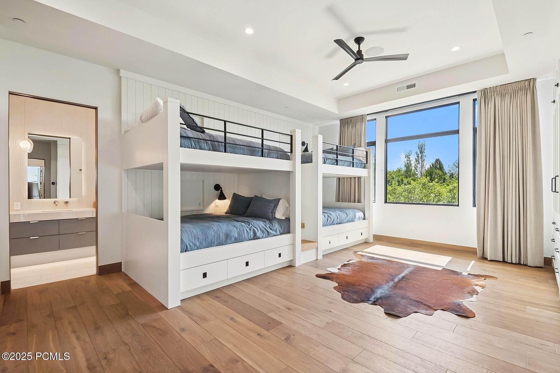 Kamas, Utah 84036, United States, 7 Bedrooms Bedrooms, ,9 BathroomsBathrooms,Residential,Active,187415