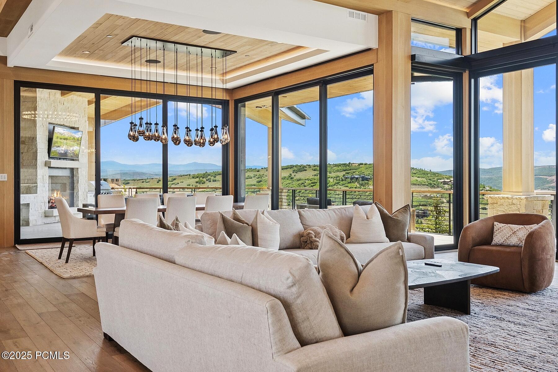 Kamas, Utah 84036, United States, 7 Bedrooms Bedrooms, ,9 BathroomsBathrooms,Residential,Active,187415