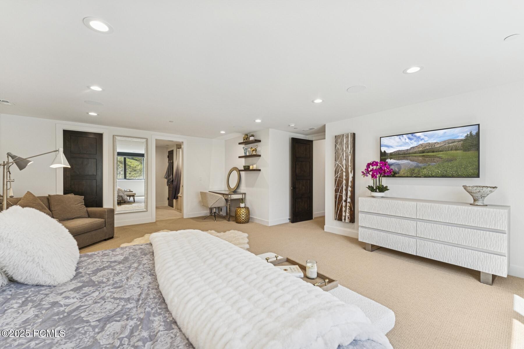 Park City, Utah 84098, United States, 6 Bedrooms Bedrooms, ,6 BathroomsBathrooms,Residential,Active,253933