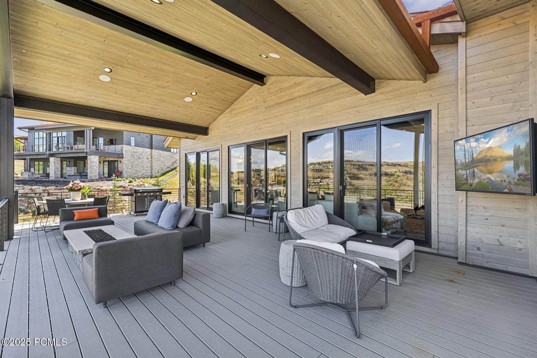 Park City, Utah 84098, United States, 6 Bedrooms Bedrooms, ,6 BathroomsBathrooms,Residential,Active,253933