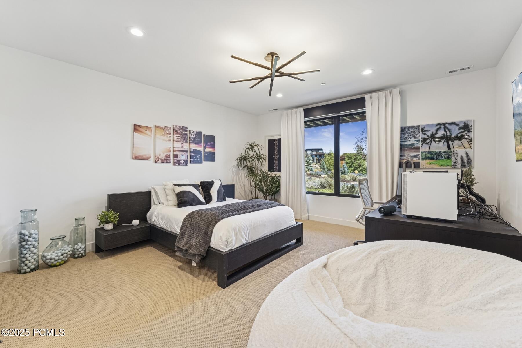 Park City, Utah 84098, United States, 6 Bedrooms Bedrooms, ,6 BathroomsBathrooms,Residential,Active,253933