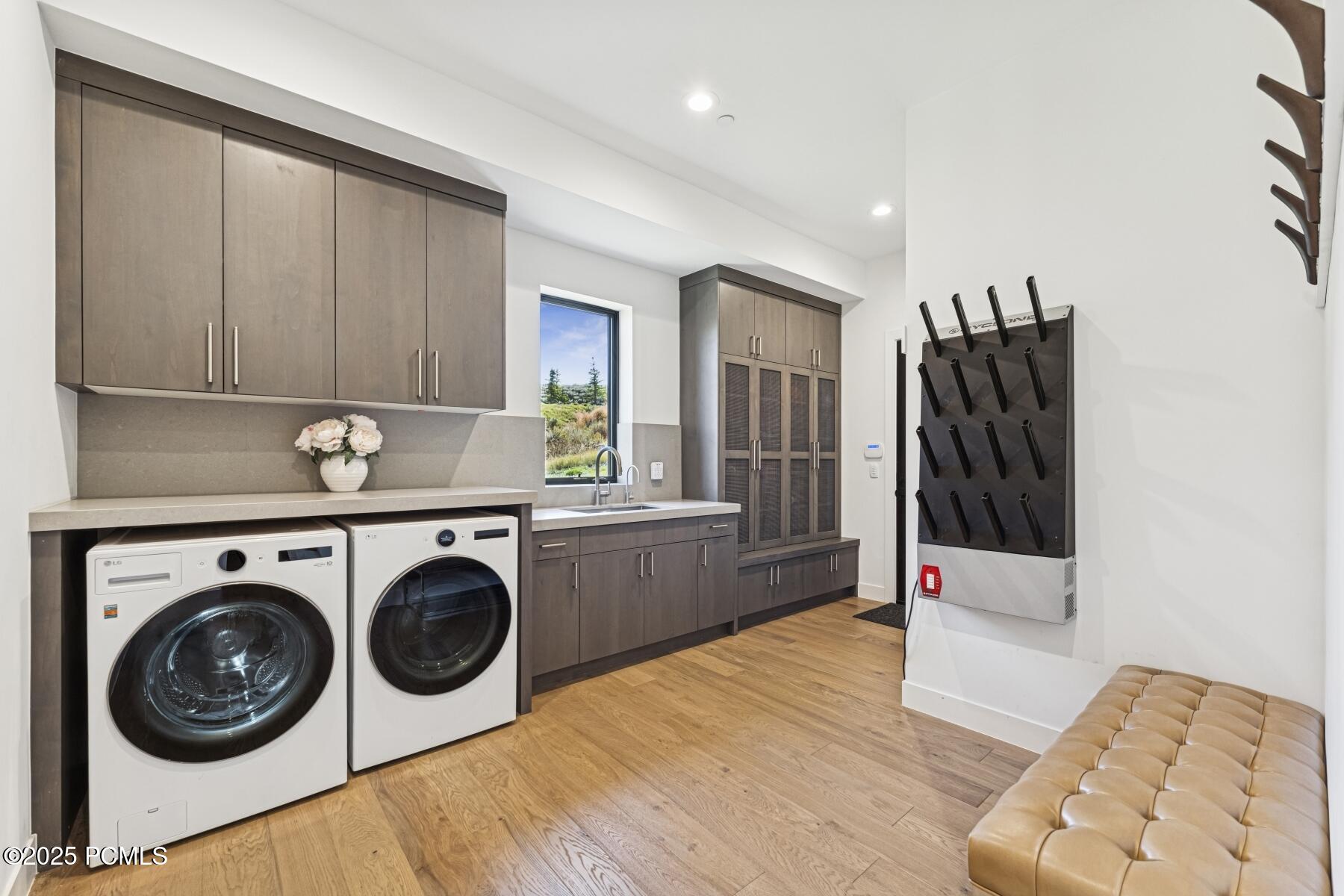 Park City, Utah 84098, United States, 6 Bedrooms Bedrooms, ,6 BathroomsBathrooms,Residential,Active,253933