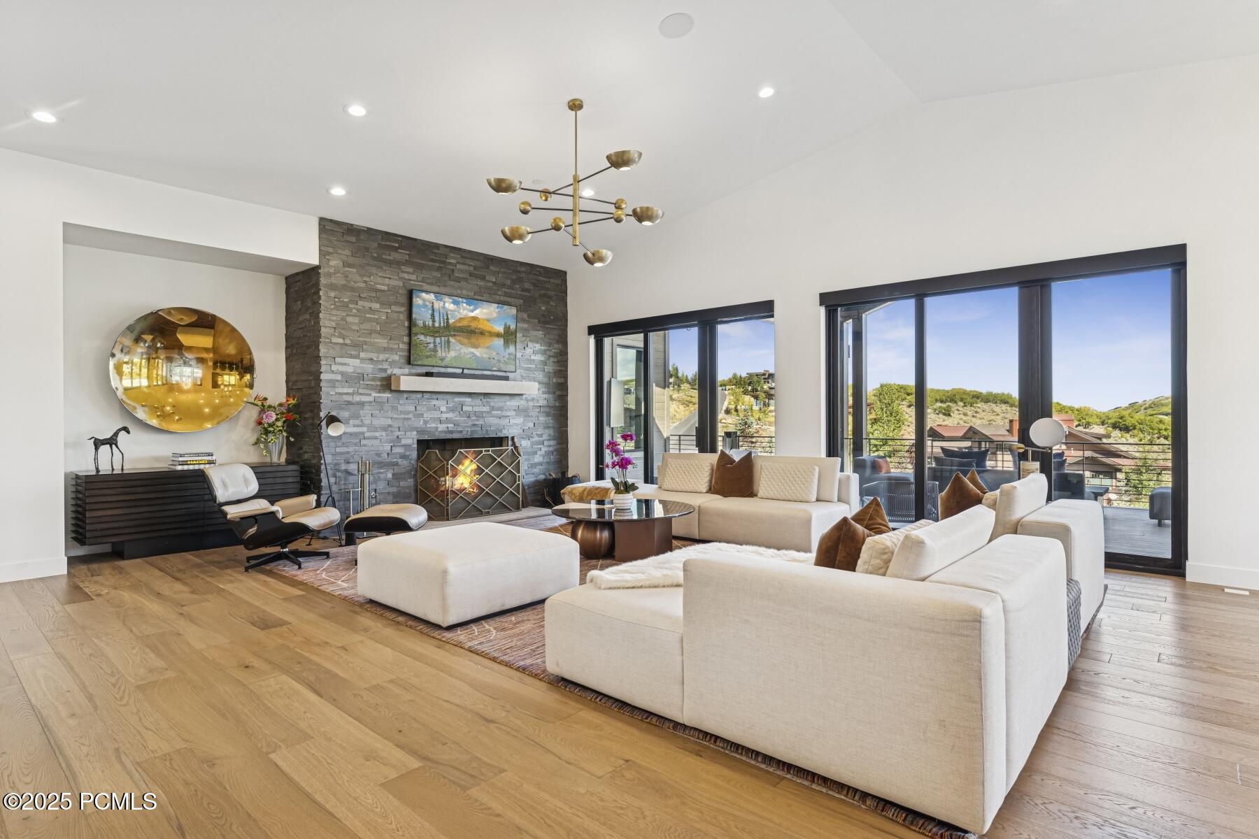 Park City, Utah 84098, United States, 6 Bedrooms Bedrooms, ,6 BathroomsBathrooms,Residential,Active,253933