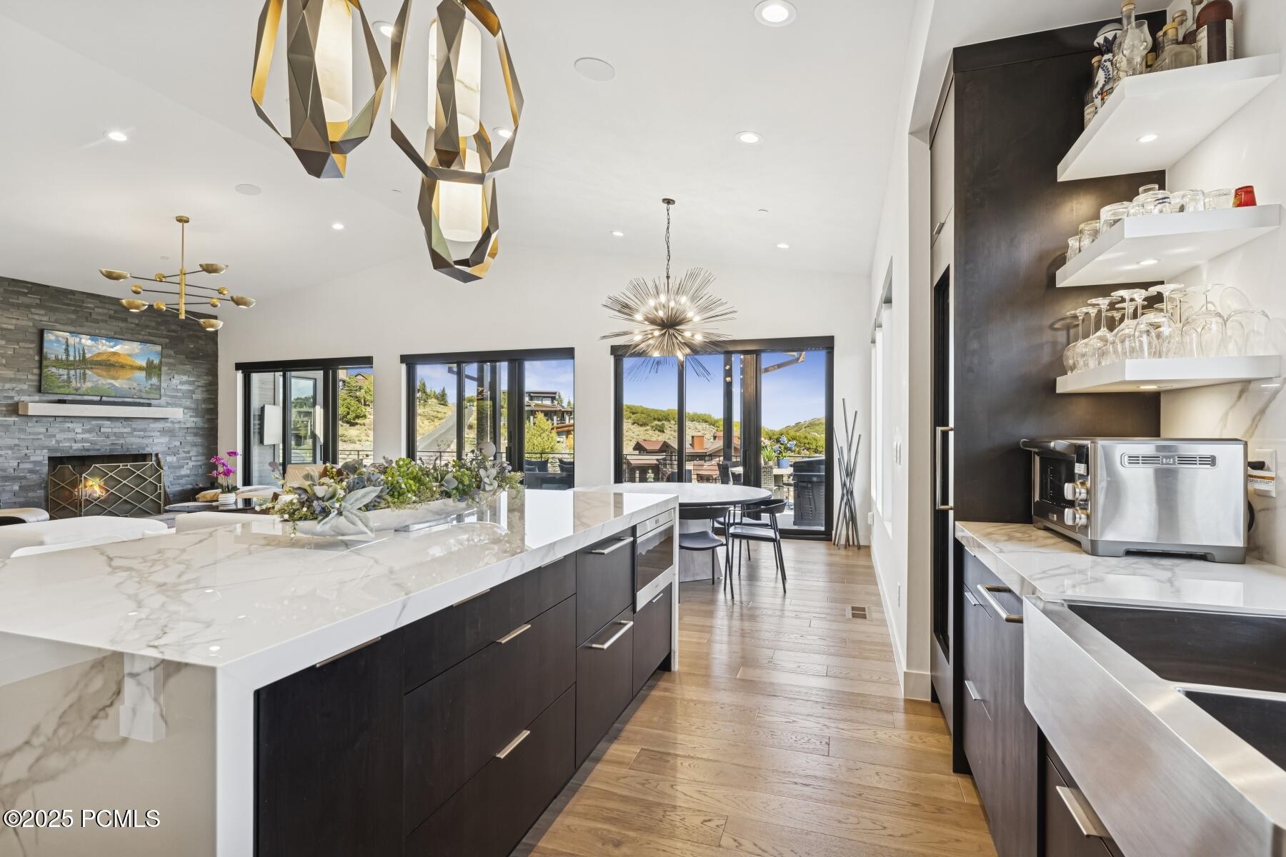 Park City, Utah 84098, United States, 6 Bedrooms Bedrooms, ,6 BathroomsBathrooms,Residential,Active,253933