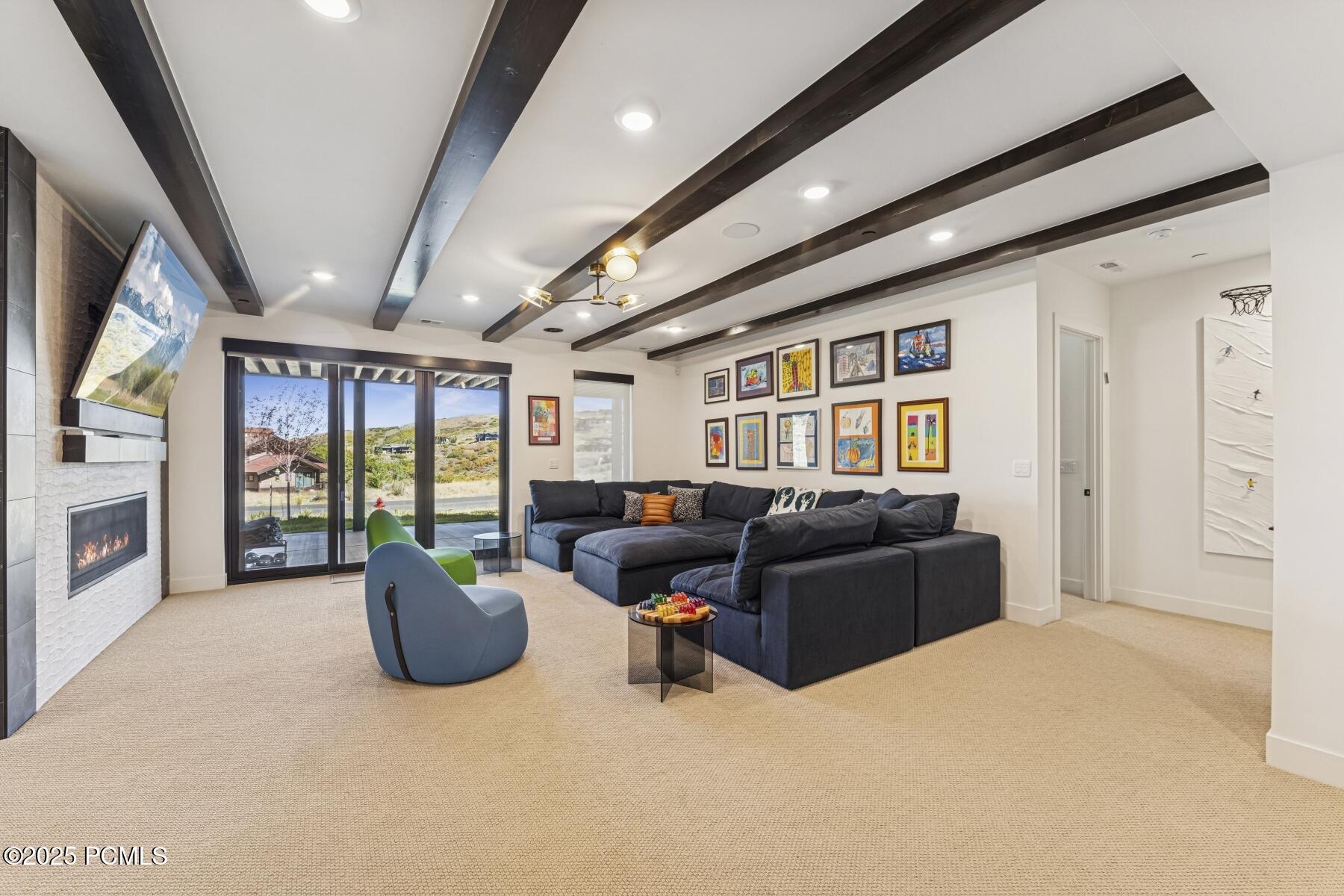 Park City, Utah 84098, United States, 6 Bedrooms Bedrooms, ,6 BathroomsBathrooms,Residential,Active,253933