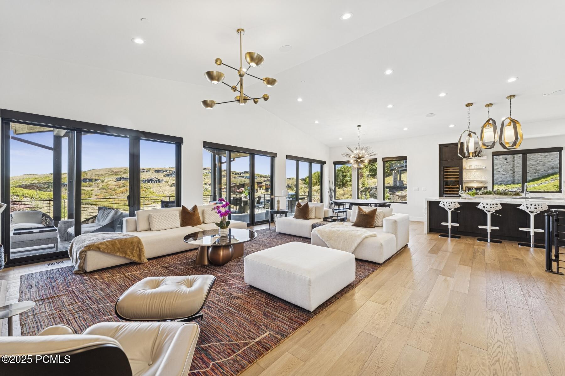 Park City, Utah 84098, United States, 6 Bedrooms Bedrooms, ,6 BathroomsBathrooms,Residential,Active,253933