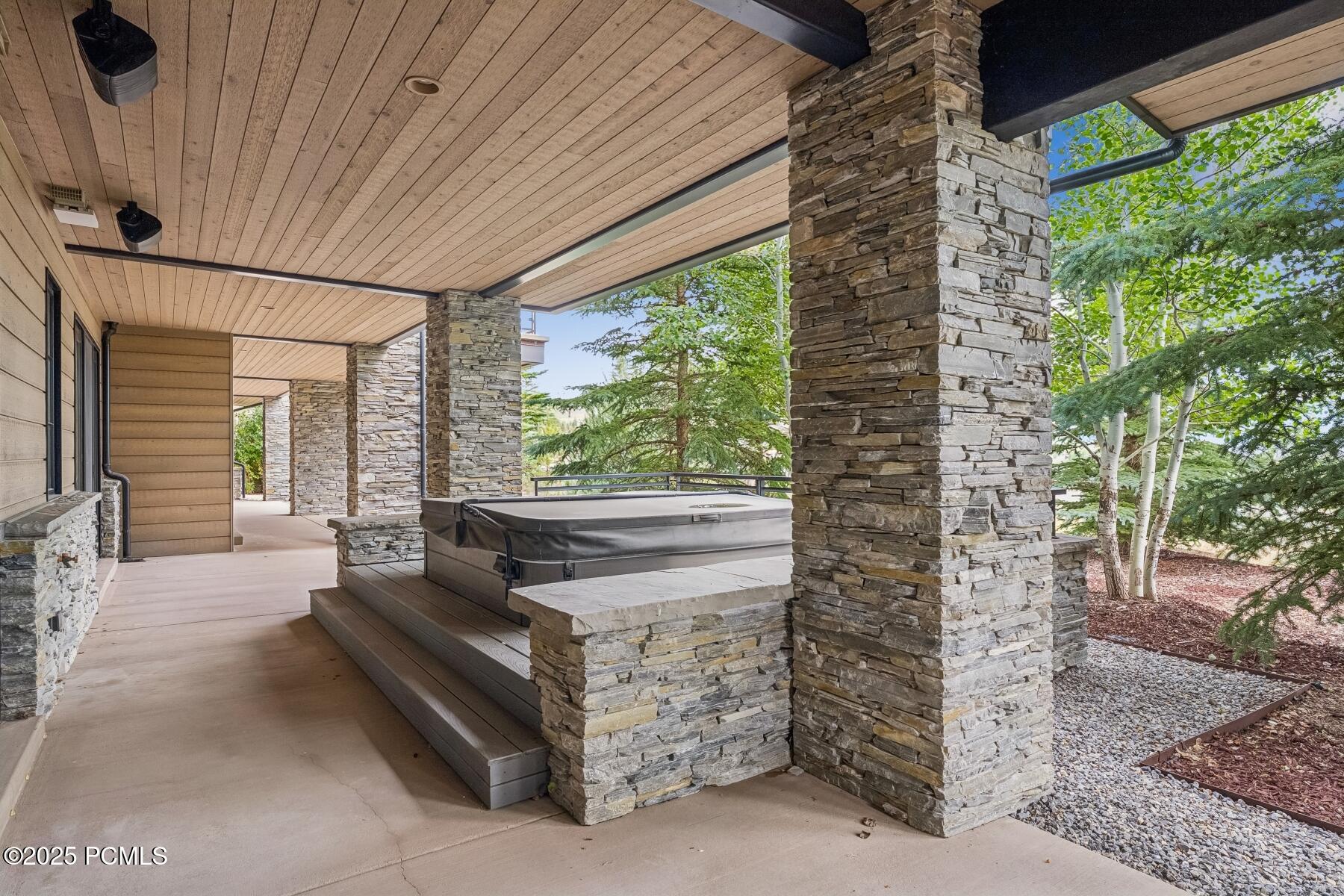 Park City, Utah 84098, United States, 6 Bedrooms Bedrooms, ,8 BathroomsBathrooms,Residential,Active,164156