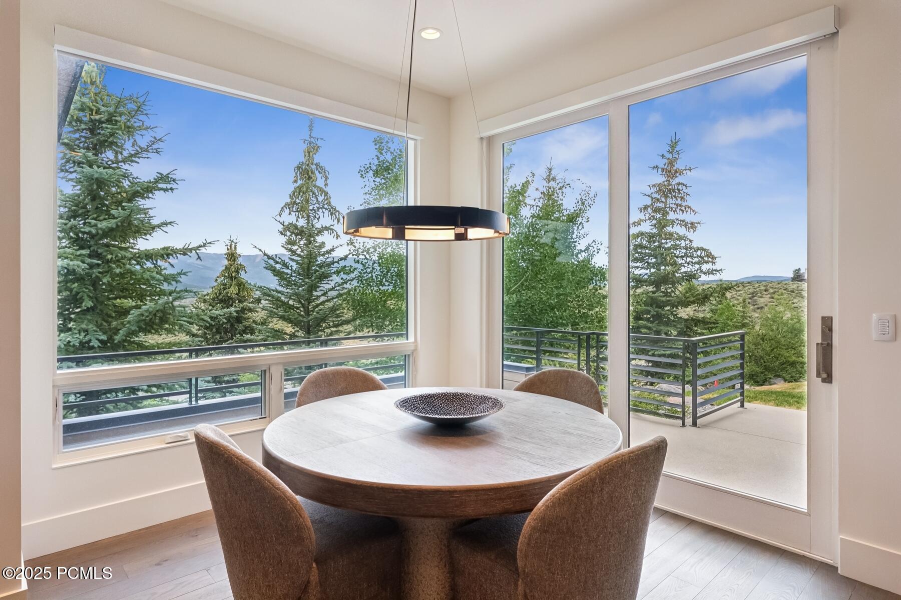 Park City, Utah 84098, United States, 6 Bedrooms Bedrooms, ,8 BathroomsBathrooms,Residential,Active,164156