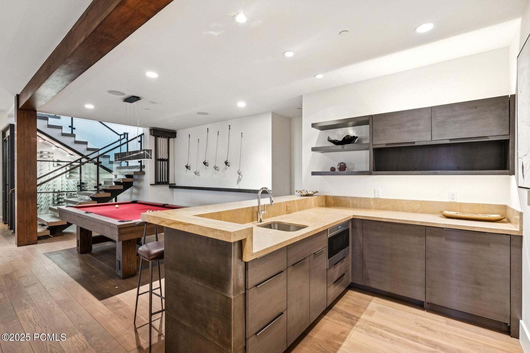 Park City, Utah 84098, United States, 6 Bedrooms Bedrooms, ,8 BathroomsBathrooms,Residential,Active,164156