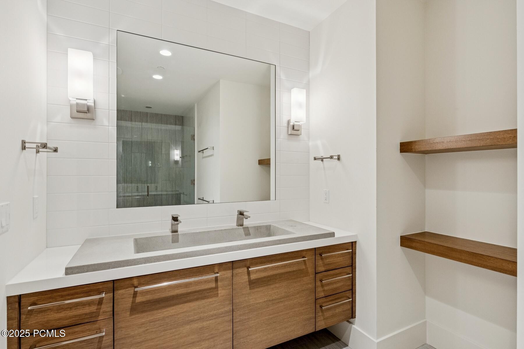 Park City, Utah 84098, United States, 6 Bedrooms Bedrooms, ,8 BathroomsBathrooms,Residential,Active,164156