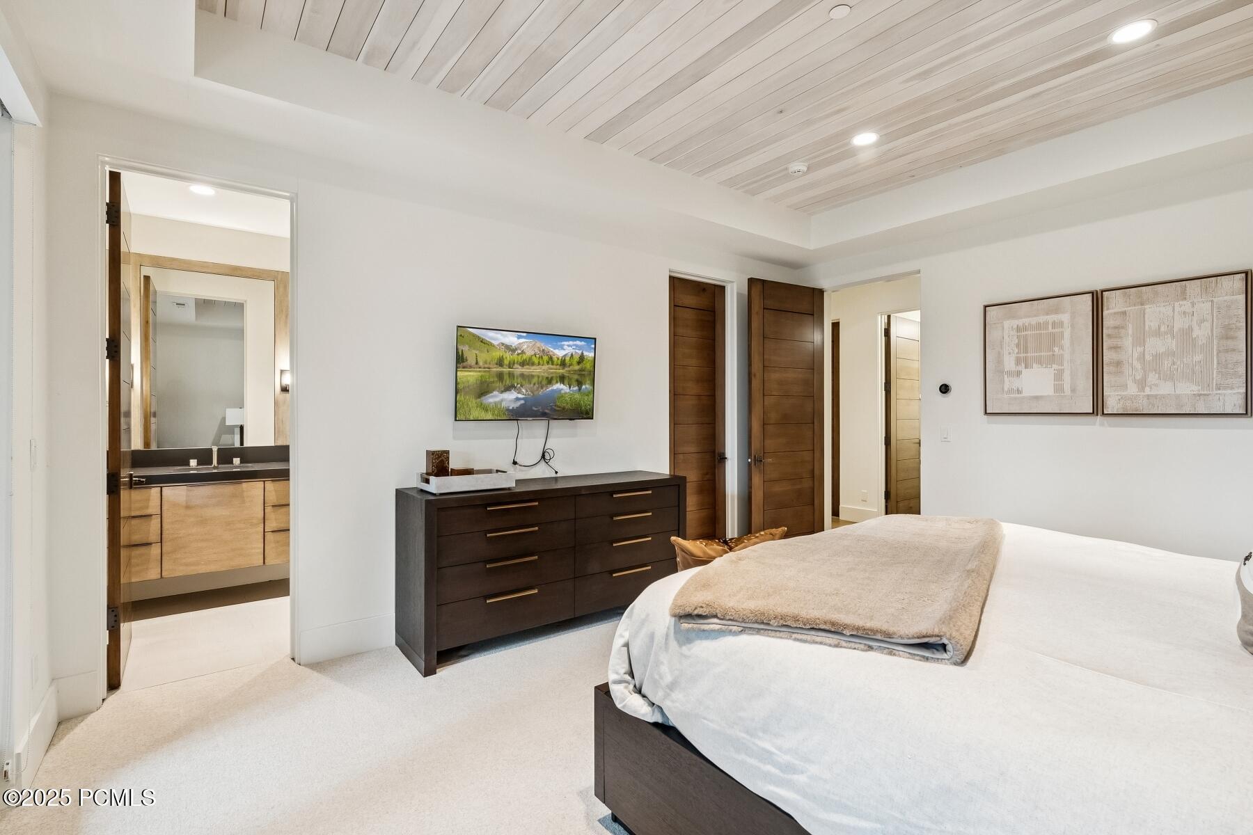 Park City, Utah 84098, United States, 6 Bedrooms Bedrooms, ,8 BathroomsBathrooms,Residential,Active,164156