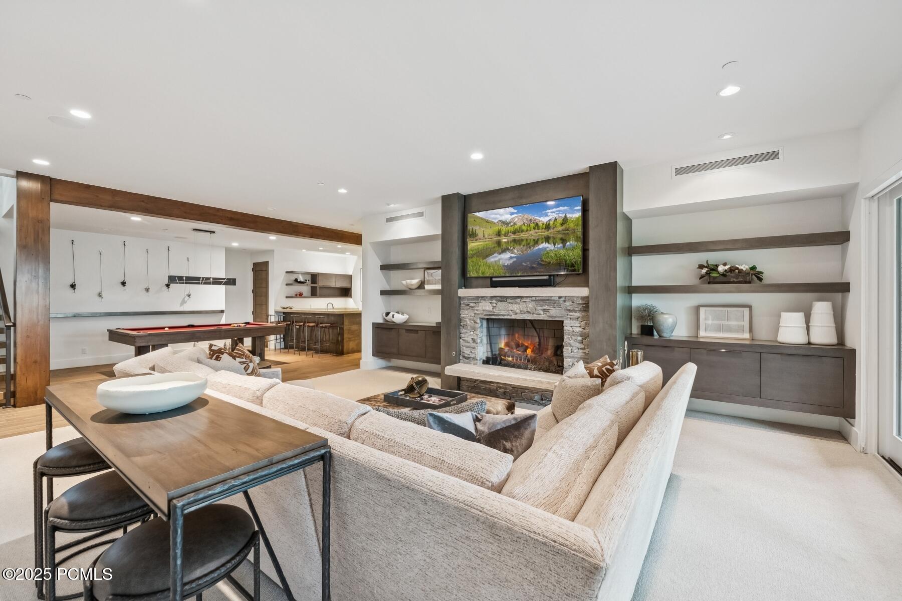 Park City, Utah 84098, United States, 6 Bedrooms Bedrooms, ,8 BathroomsBathrooms,Residential,Active,164156