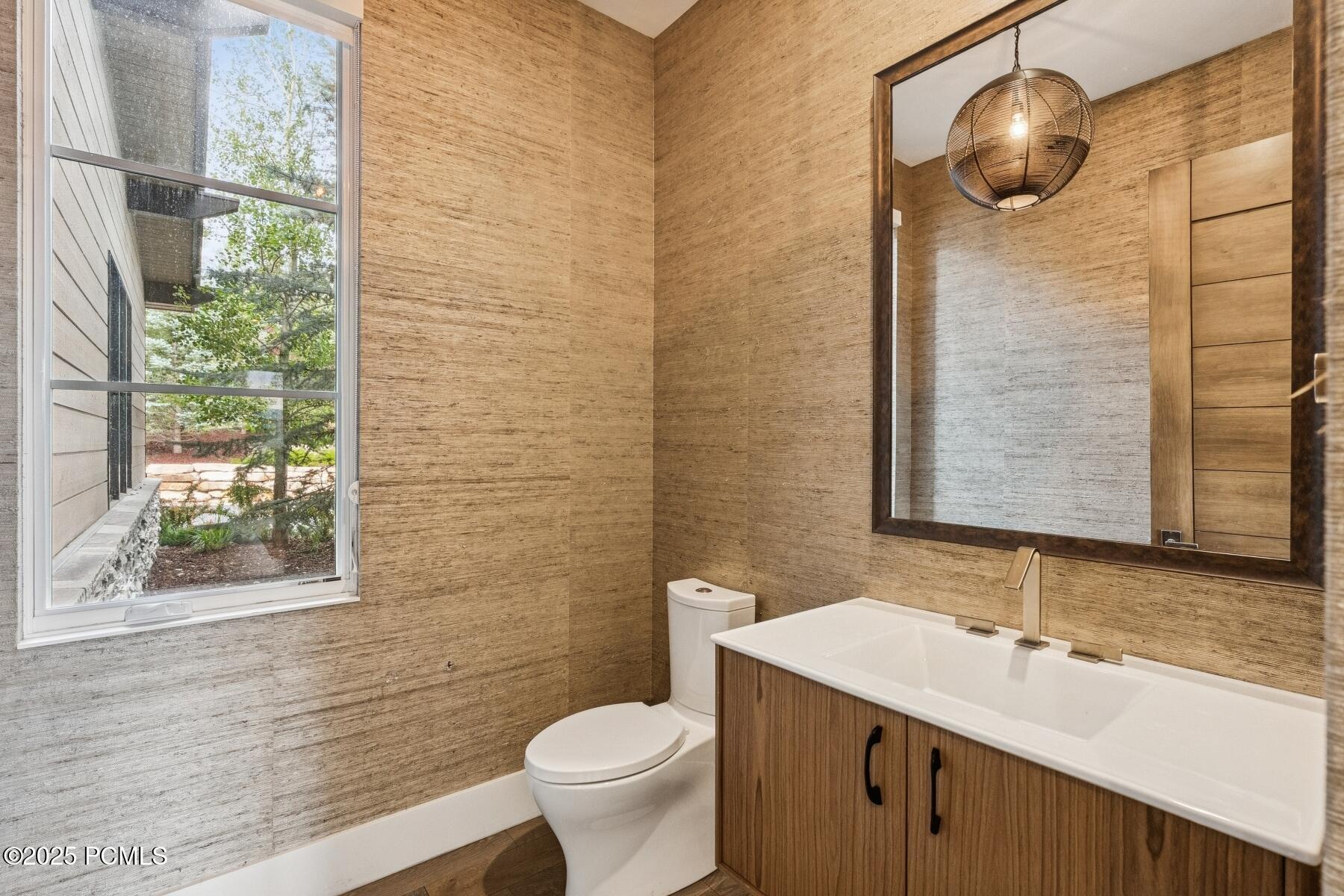 Park City, Utah 84098, United States, 6 Bedrooms Bedrooms, ,8 BathroomsBathrooms,Residential,Active,164156