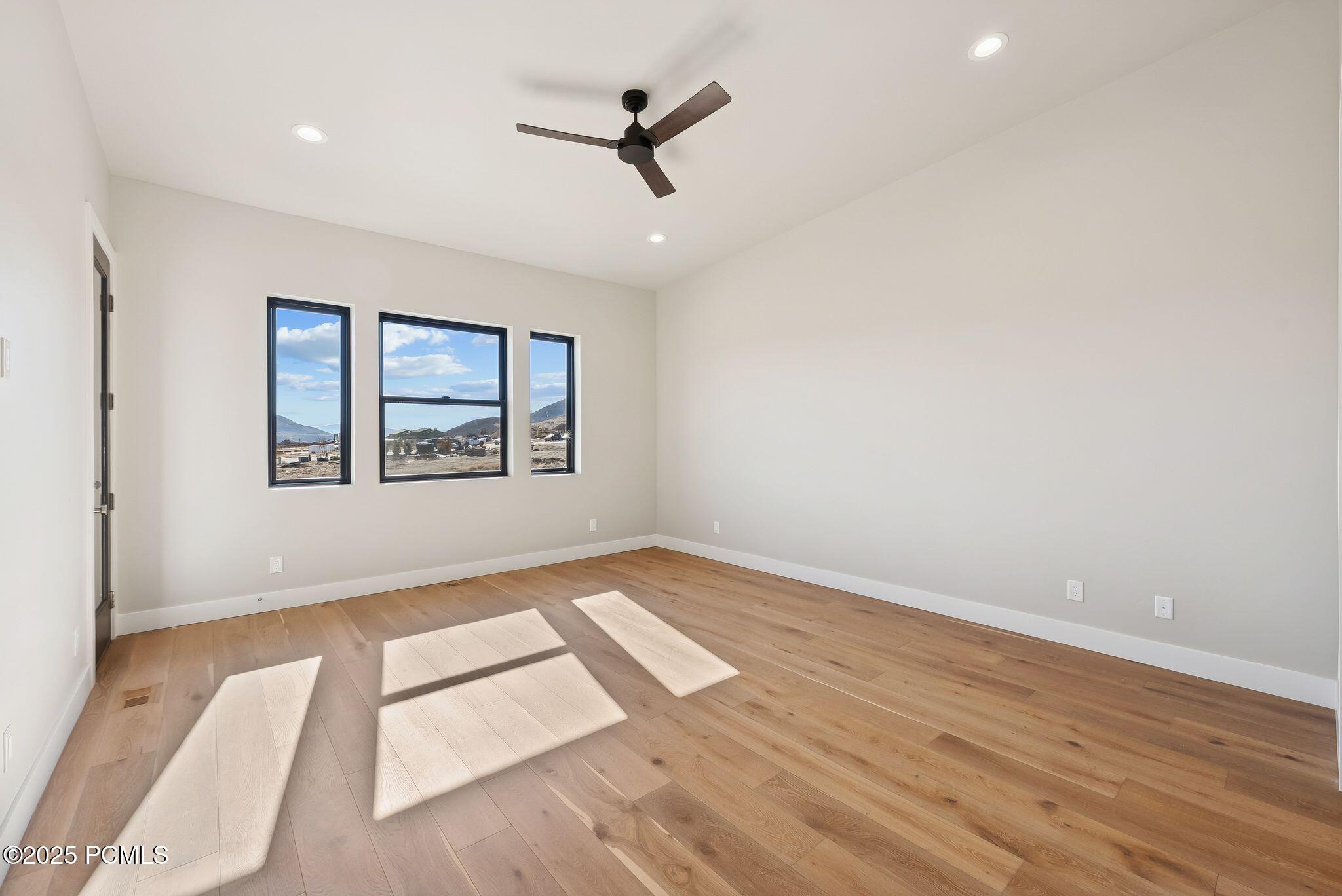 Heber City, Utah 84032, United States, 4 Bedrooms Bedrooms, ,5 BathroomsBathrooms,Residential,Active,235559