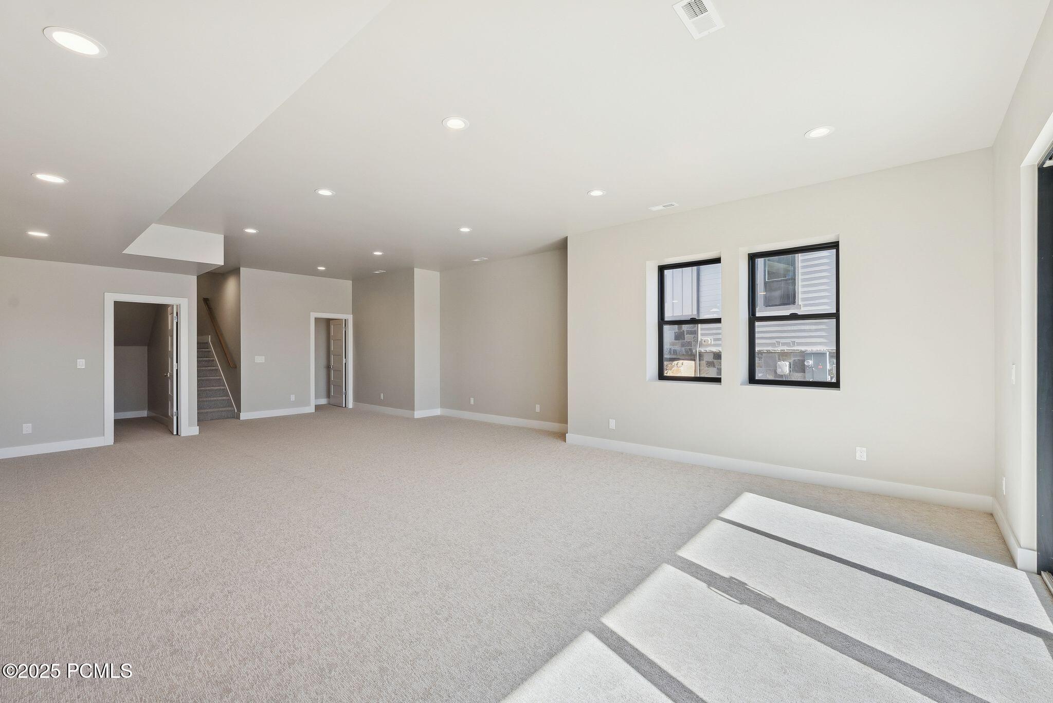 Heber City, Utah 84032, United States, 4 Bedrooms Bedrooms, ,5 BathroomsBathrooms,Residential,Active,235559