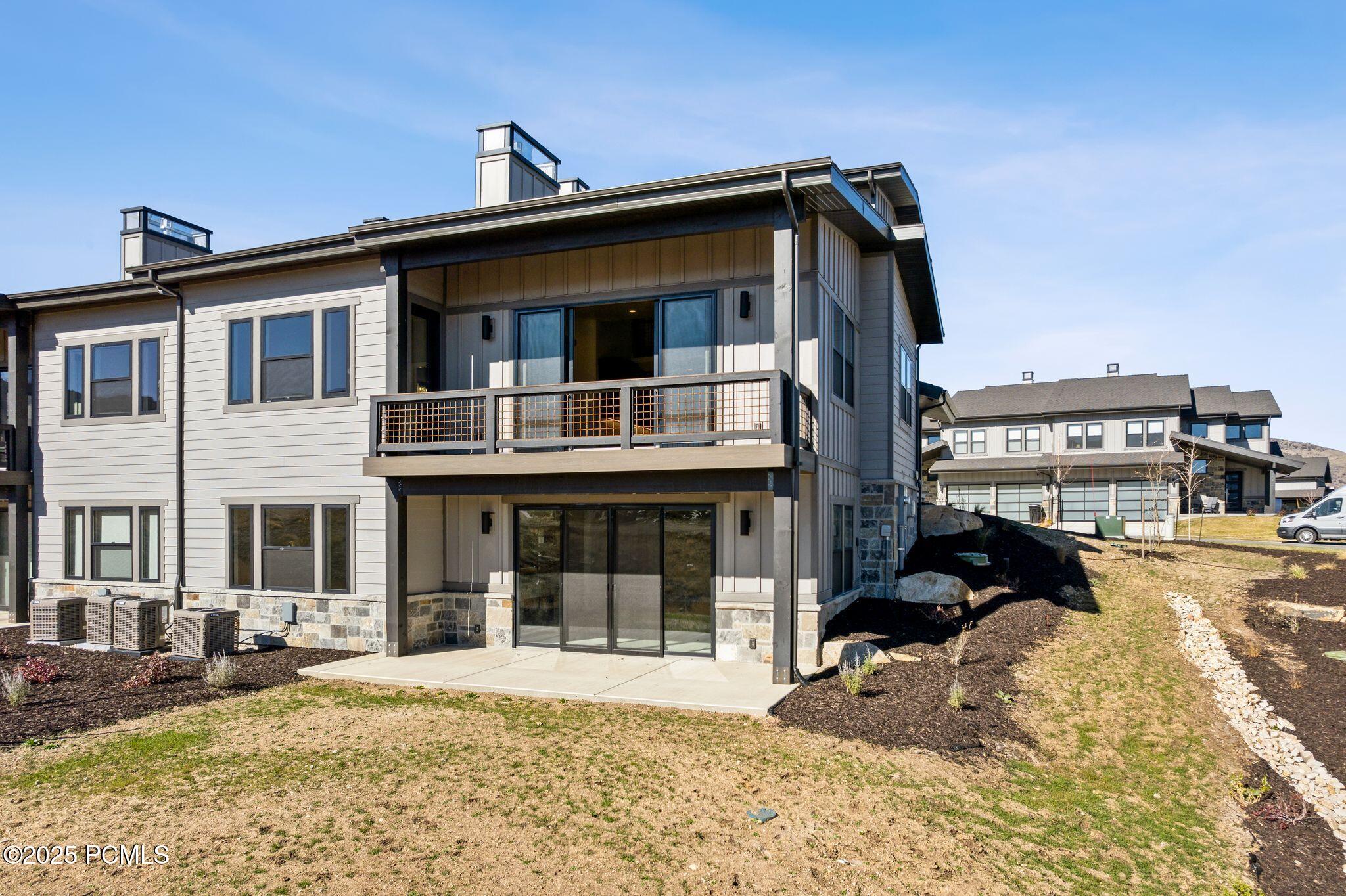 Heber City, Utah 84032, United States, 4 Bedrooms Bedrooms, ,5 BathroomsBathrooms,Residential,Active,235559