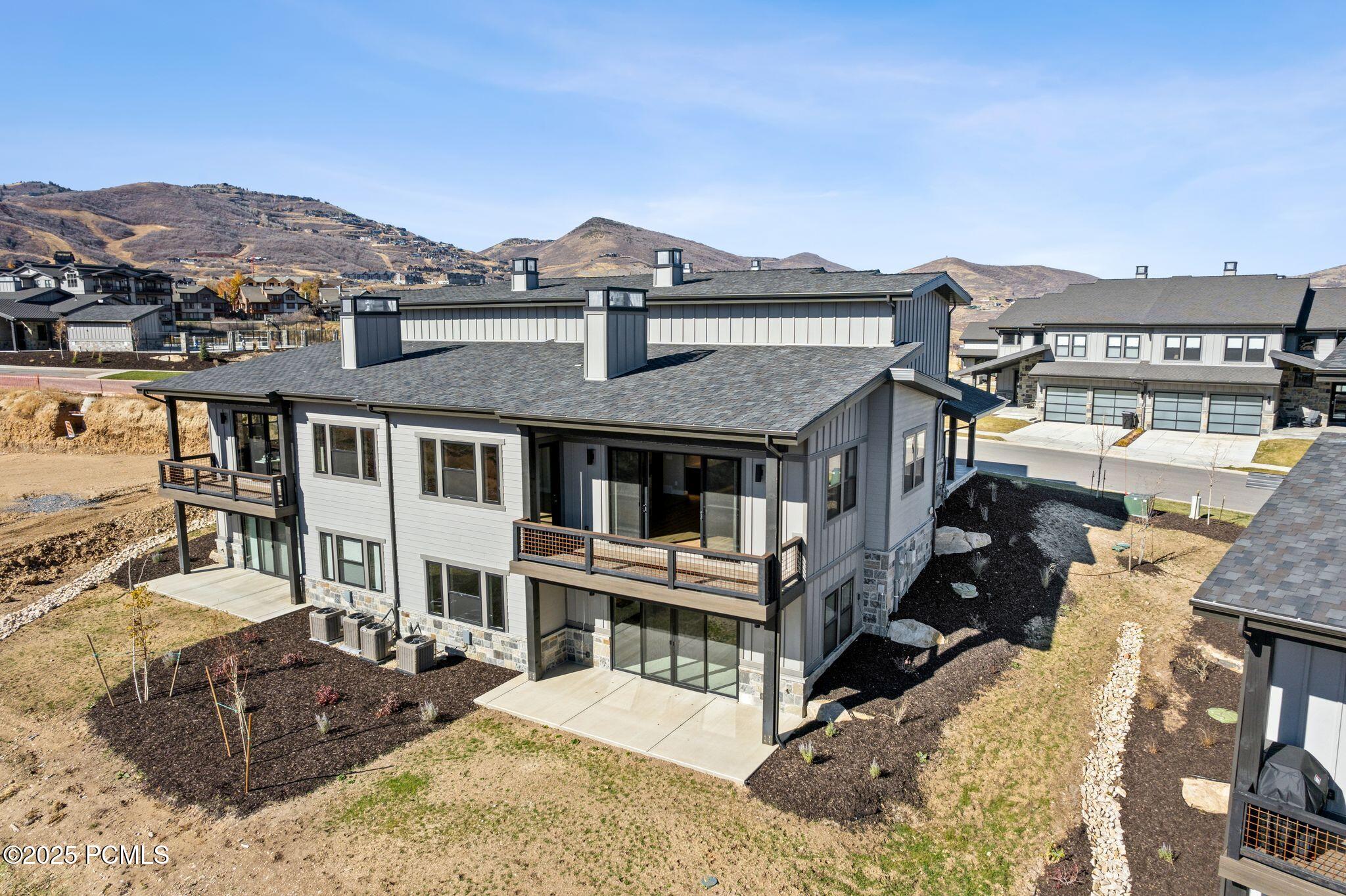 Heber City, Utah 84032, United States, 4 Bedrooms Bedrooms, ,5 BathroomsBathrooms,Residential,Active,235559