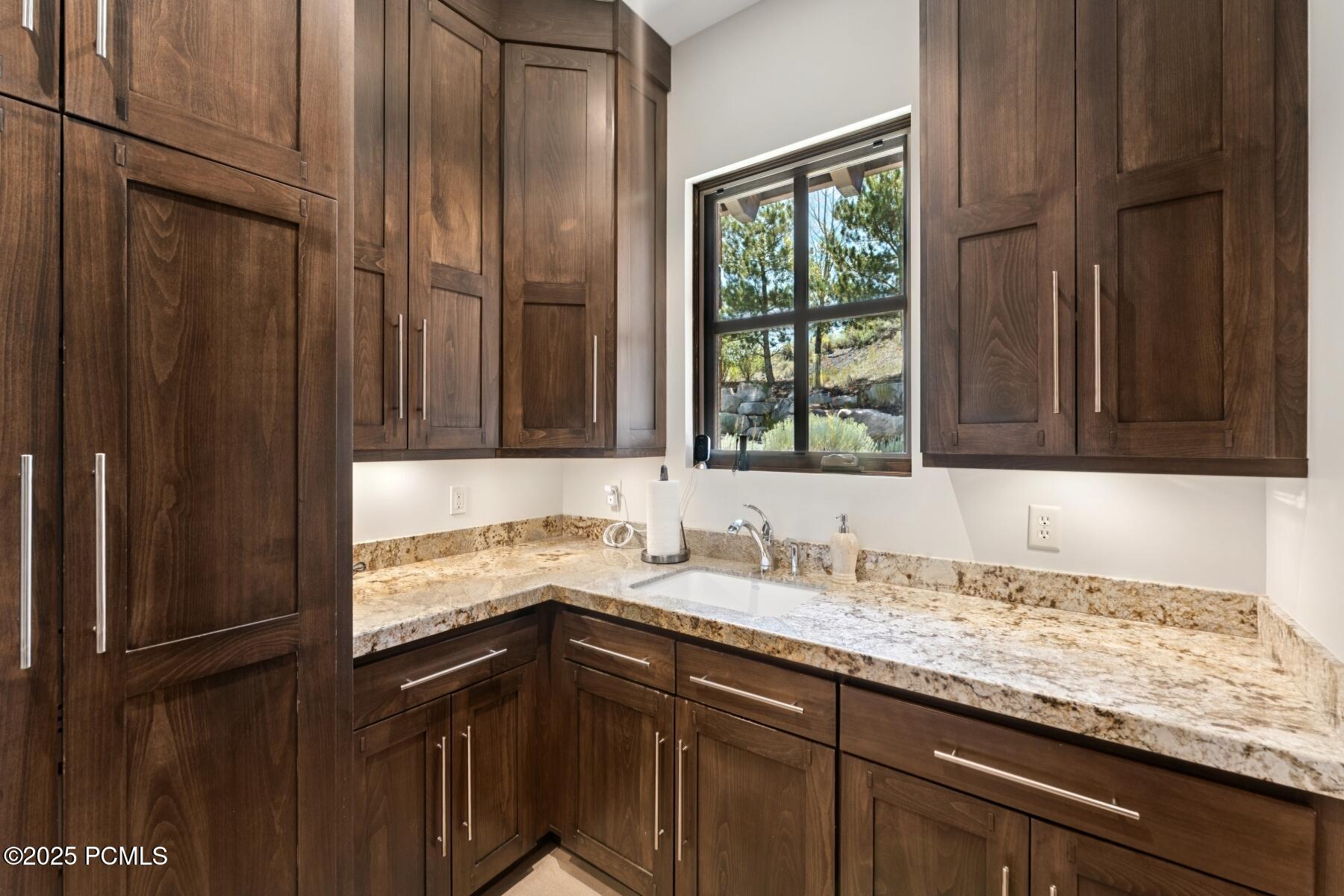 Kamas, Utah 84036, United States, 5 Bedrooms Bedrooms, ,7 BathroomsBathrooms,Residential,Active,185751